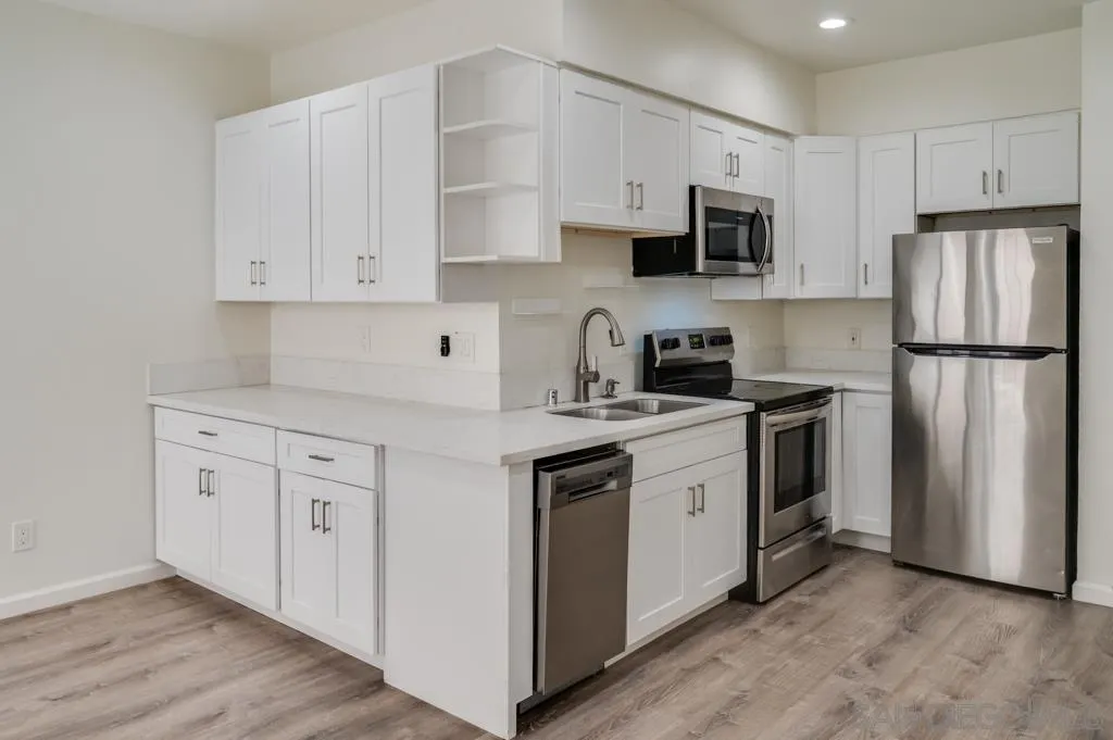 https://cdn.realtyfeed.com/cdn/127/260019411/6e87942341554c142a4048048972aff1.webp