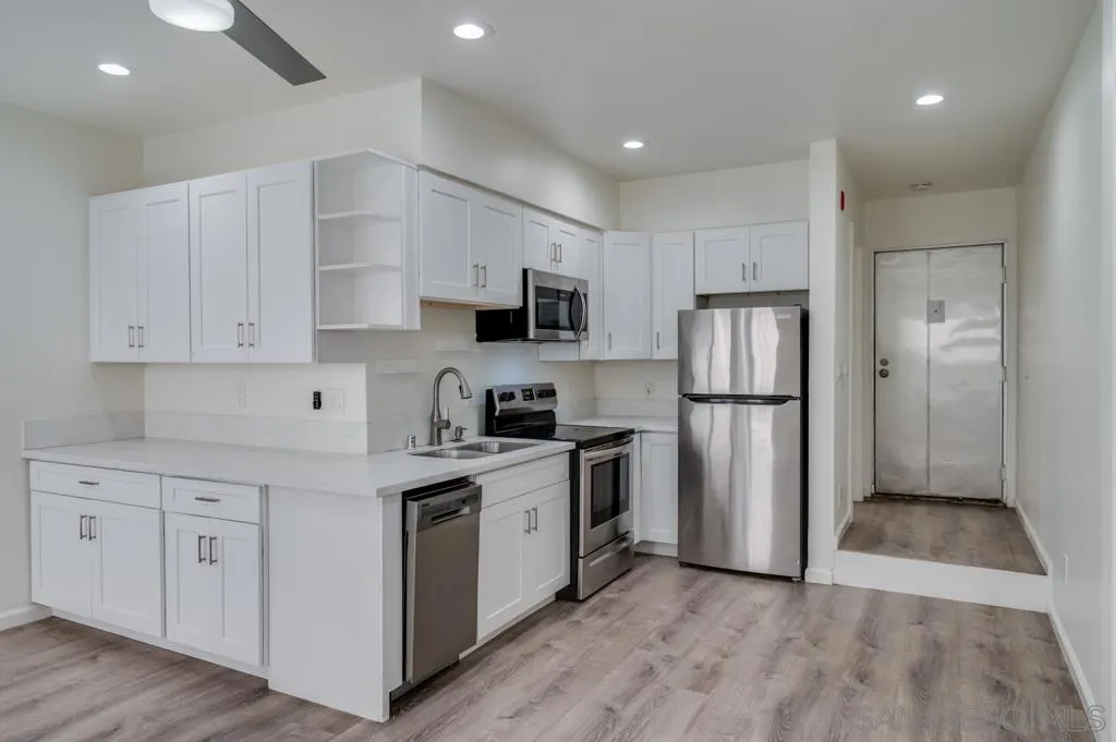 https://cdn.realtyfeed.com/cdn/127/260019411/c4559c1999716ce9223607b54822bac9.webp
