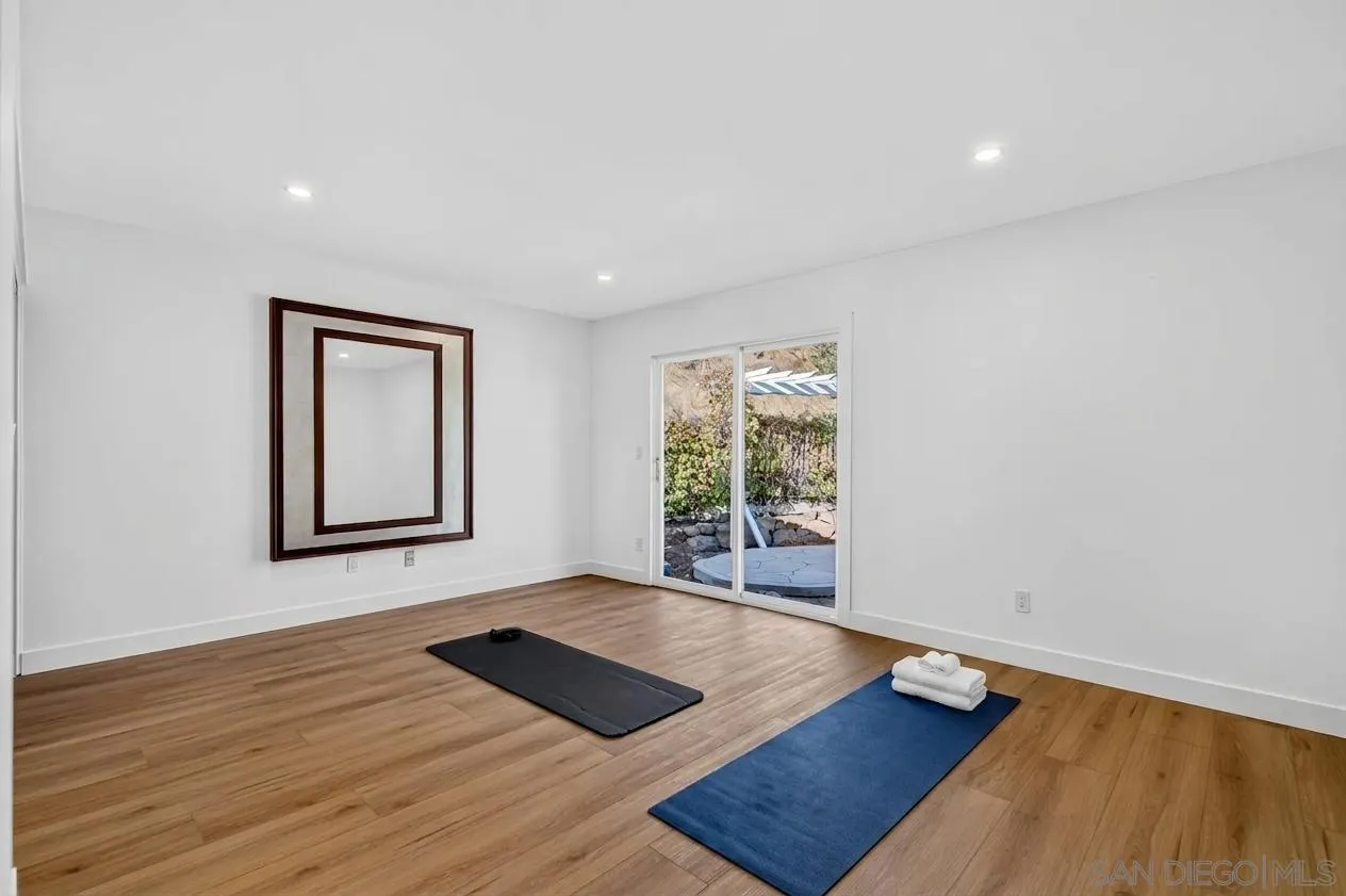 https://cdn.realtyfeed.com/cdn/127/260019412/1aae30ed06e261c1de47e9007777aef2.webp
