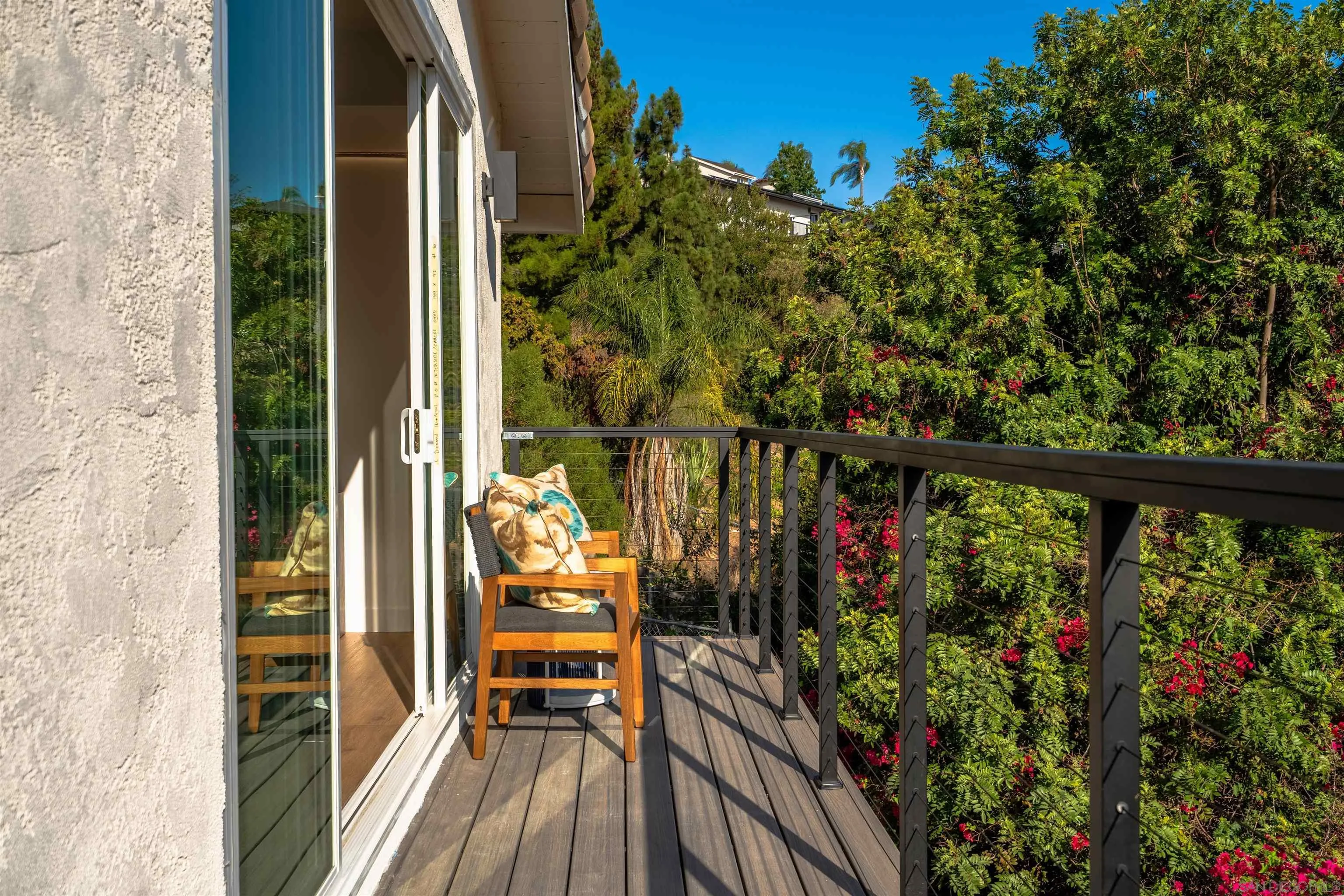 https://cdn.realtyfeed.com/cdn/127/260019412/21db9948ef8a10be876ec371f24945bb.webp
