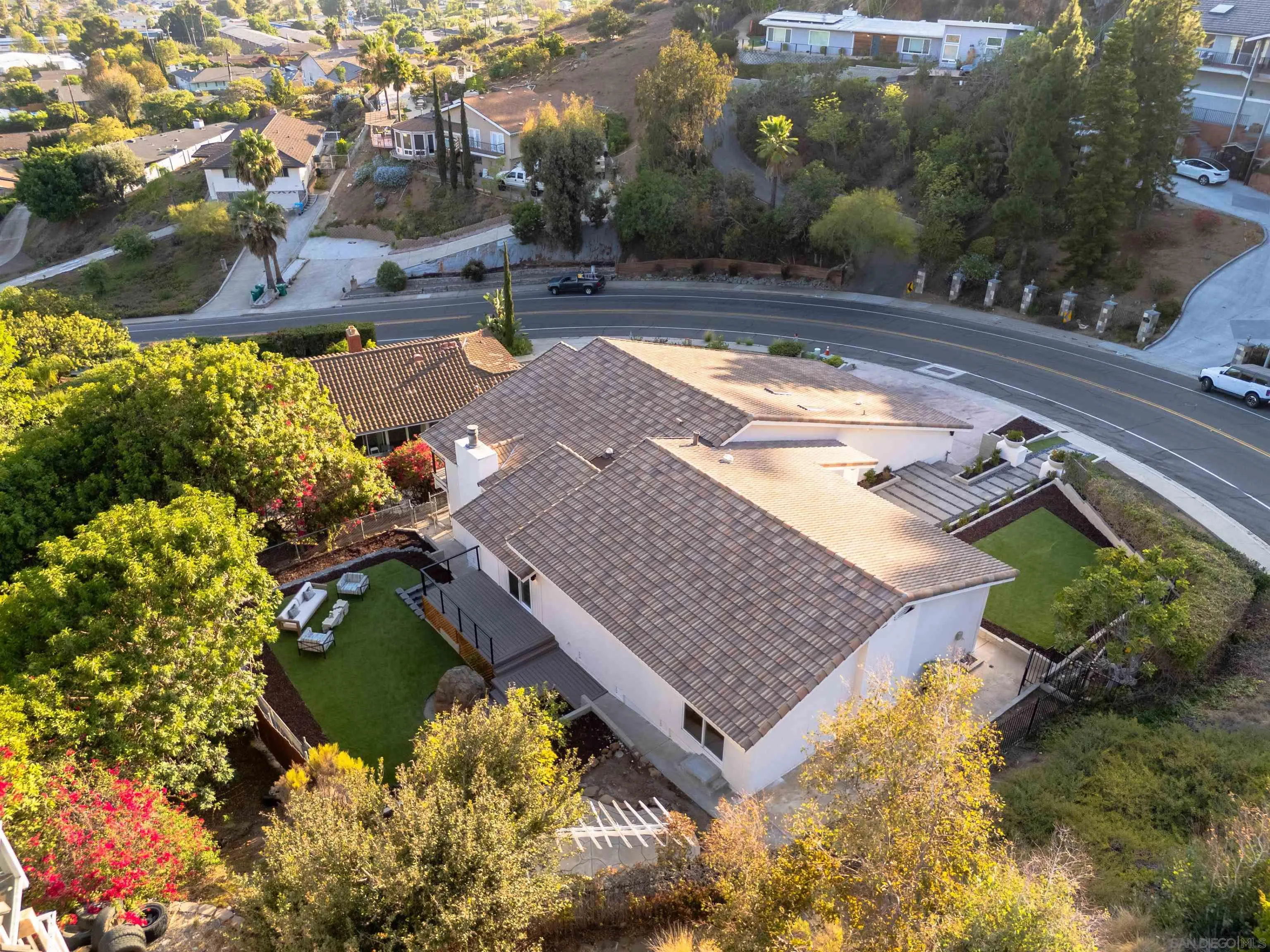 https://cdn.realtyfeed.com/cdn/127/260019412/7038495bfc9f37c173854611e30a2414.webp