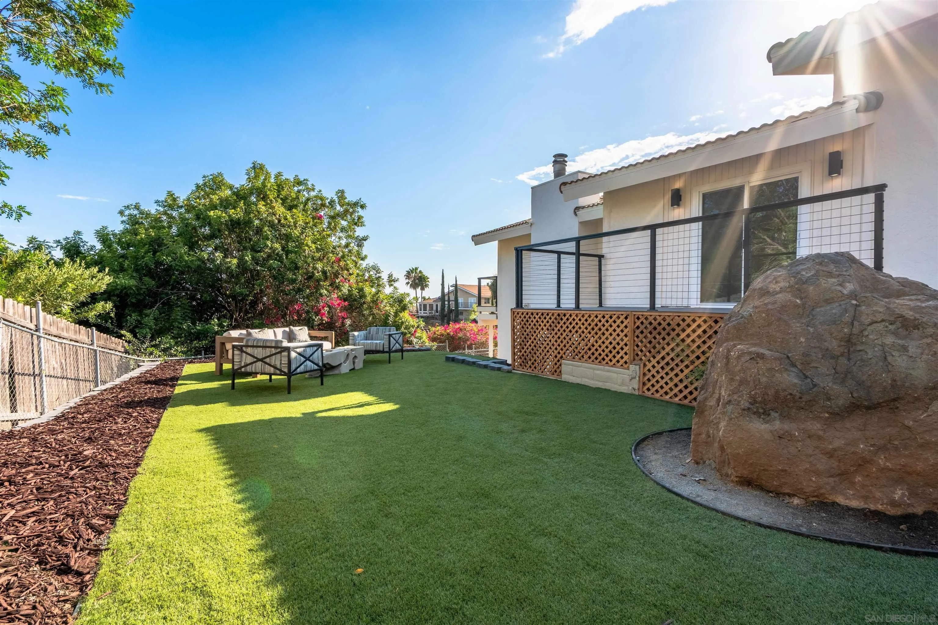 https://cdn.realtyfeed.com/cdn/127/260019412/955eb492f2a8a91413e7e5188f136034.webp