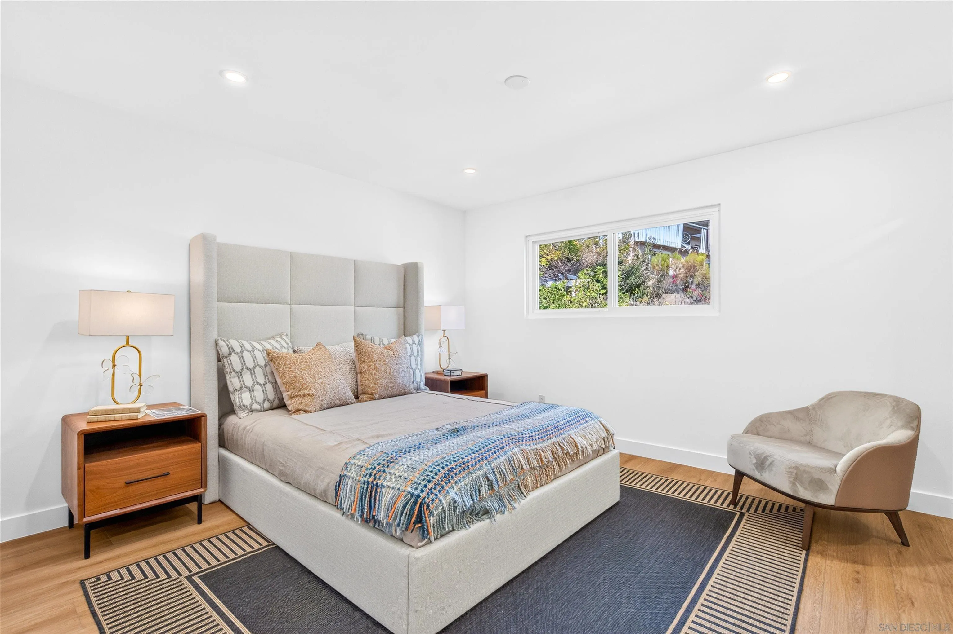 https://cdn.realtyfeed.com/cdn/127/260019412/dc032b51b81d48d97ea2464b5af511f2.webp