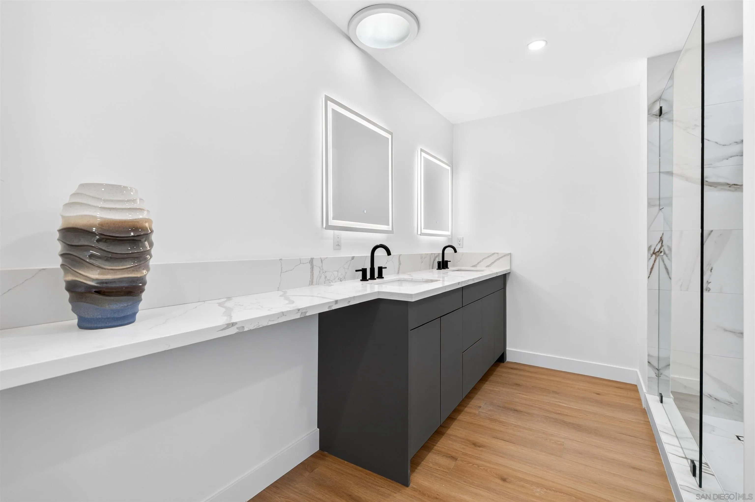 https://cdn.realtyfeed.com/cdn/127/260019412/e590c5d2841140bed29ed4f6af7eec05.webp