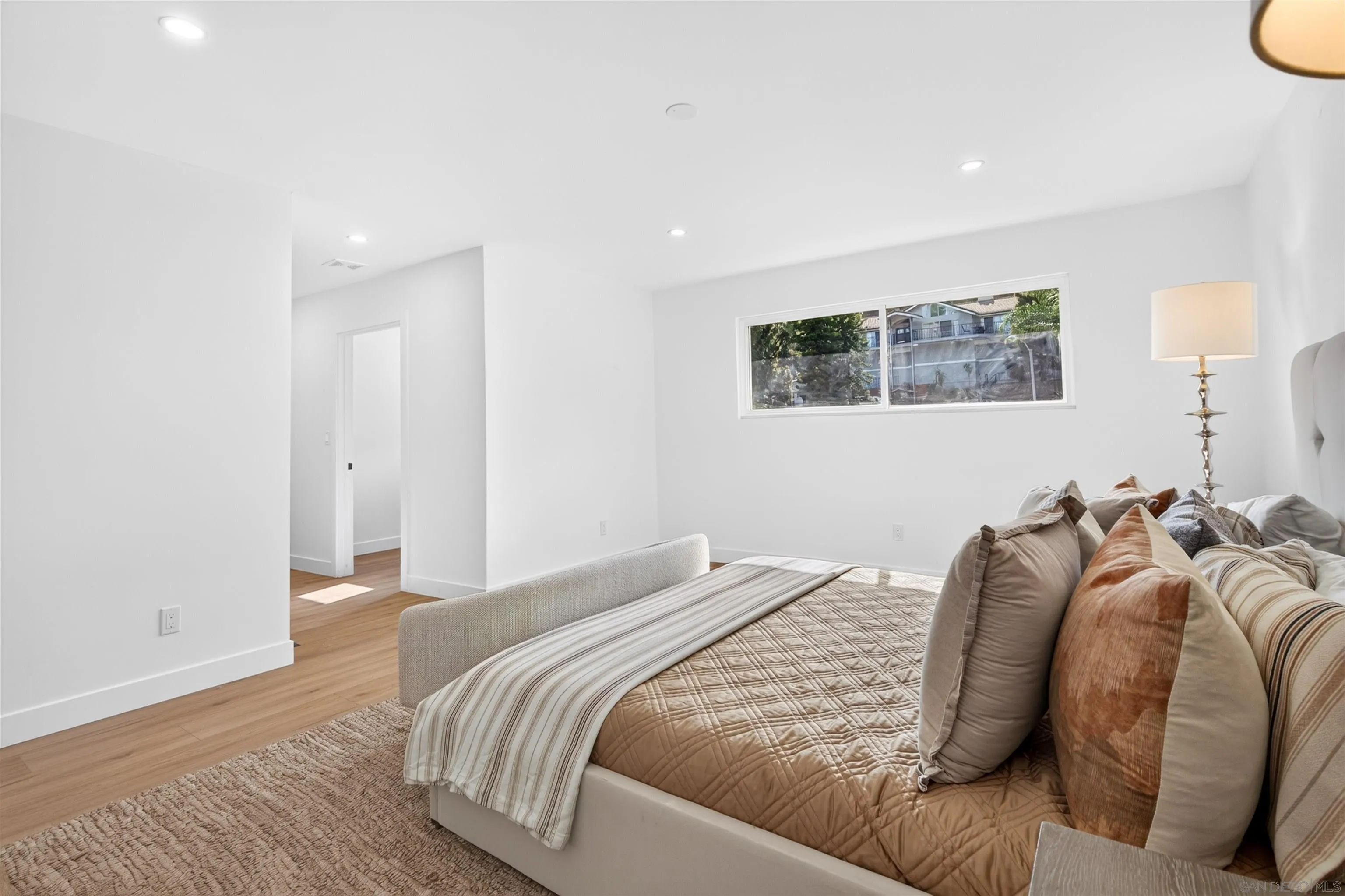 https://cdn.realtyfeed.com/cdn/127/260019412/ed154aca83827c8e566221ed8aebda4a.webp