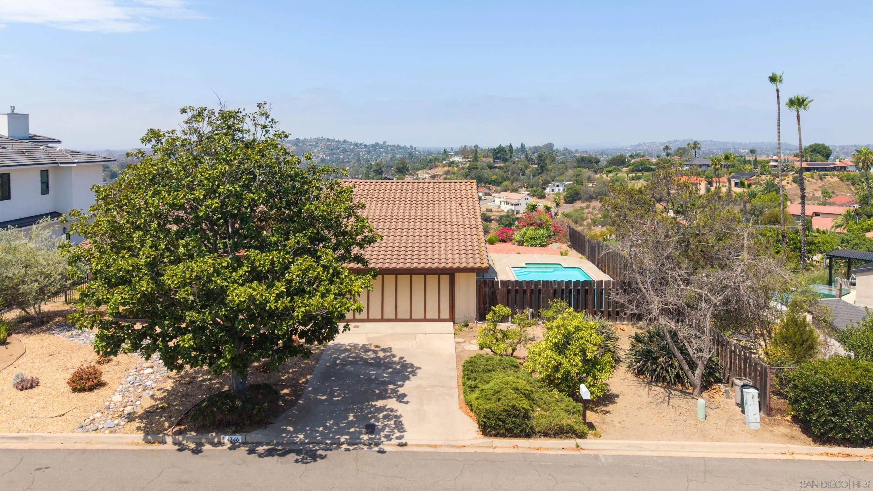 https://cdn.realtyfeed.com/cdn/127/260019415/269988c5343ac2af0d23366f34da315b.webp