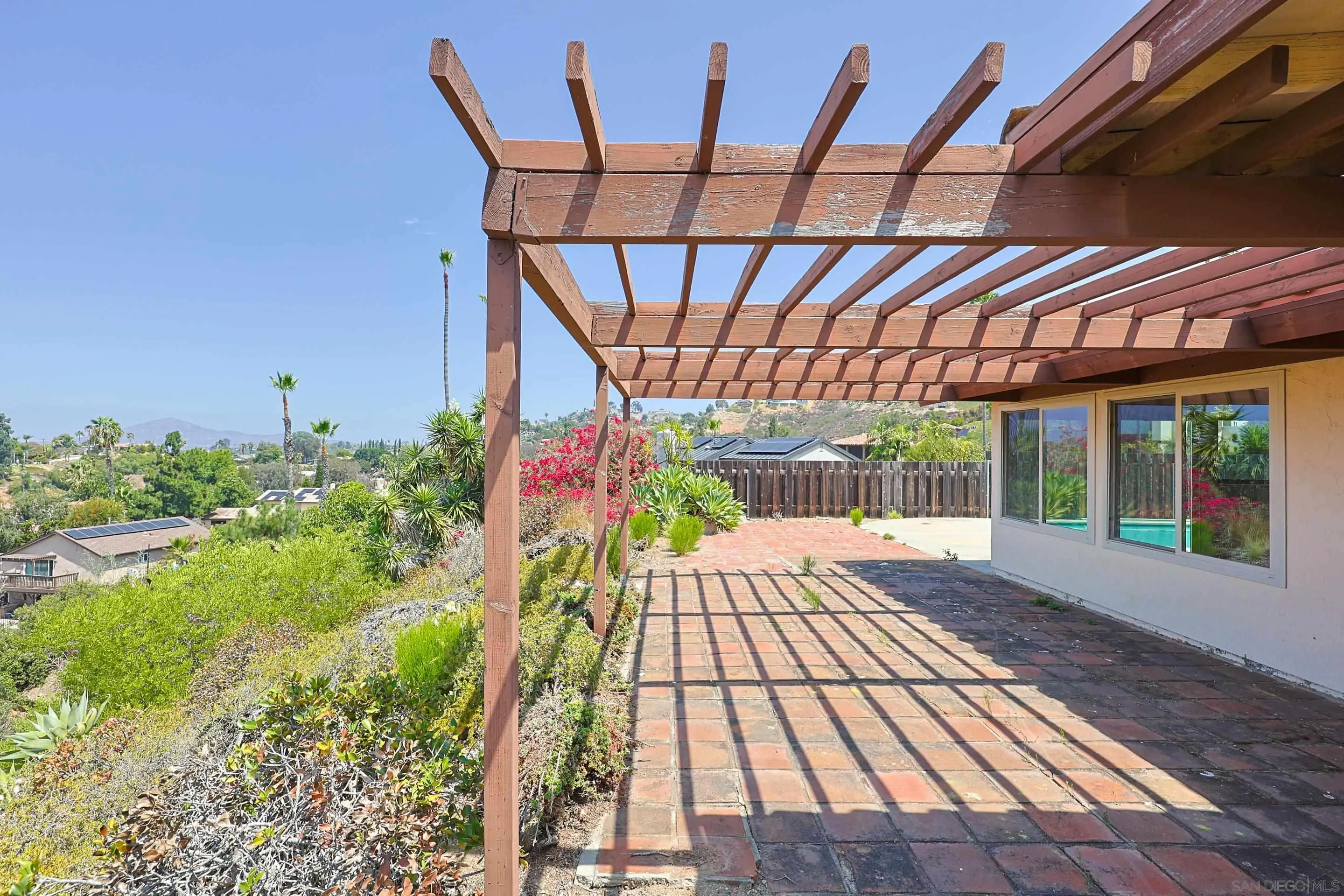 https://cdn.realtyfeed.com/cdn/127/260019415/3aad0a2a795ab4e6fe1497ed0734d696.webp
