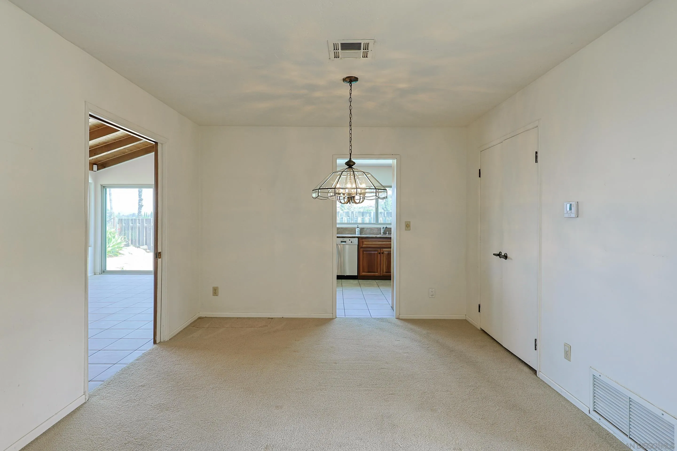 https://cdn.realtyfeed.com/cdn/127/260019415/7d448c84a88f1a4de4a0cdf38989c8d5.webp