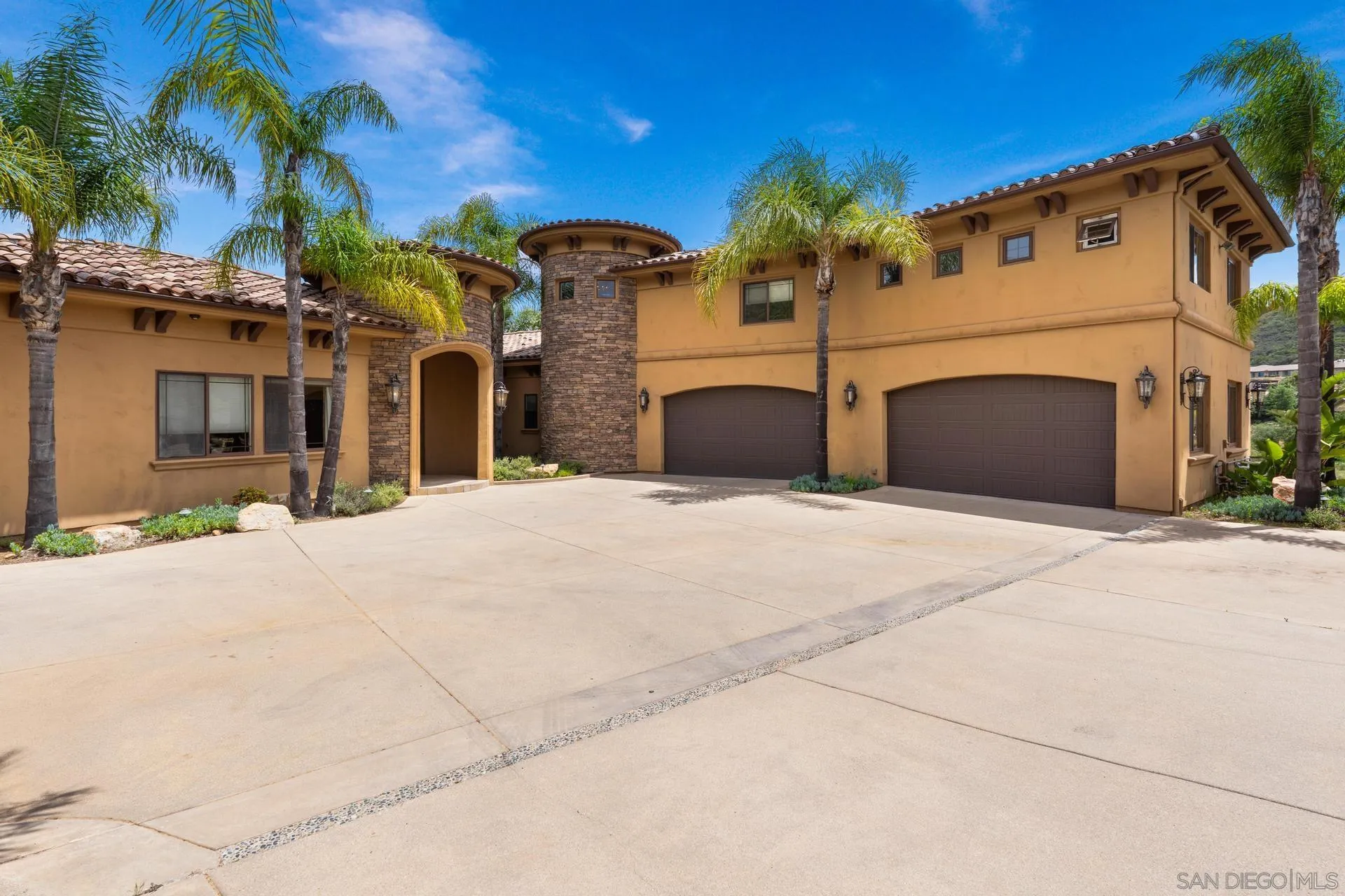 208 Alicia Way, Alpine, CA 91901 - Main photo, Alpine, CA