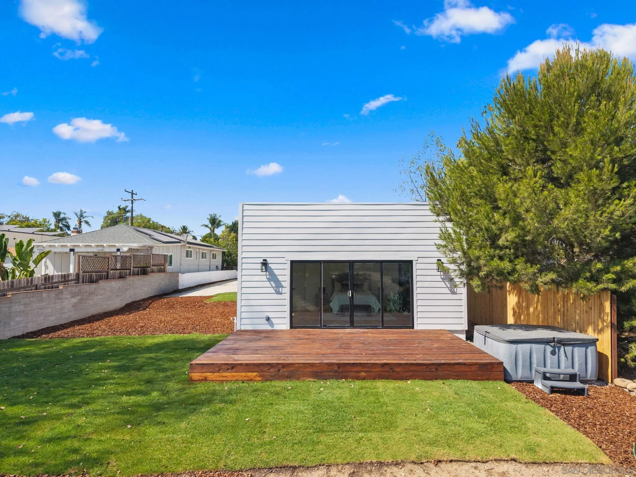 https://cdn.realtyfeed.com/cdn/127/260019424/a146fd973327ce31a0951b898d0e7b4f.webp