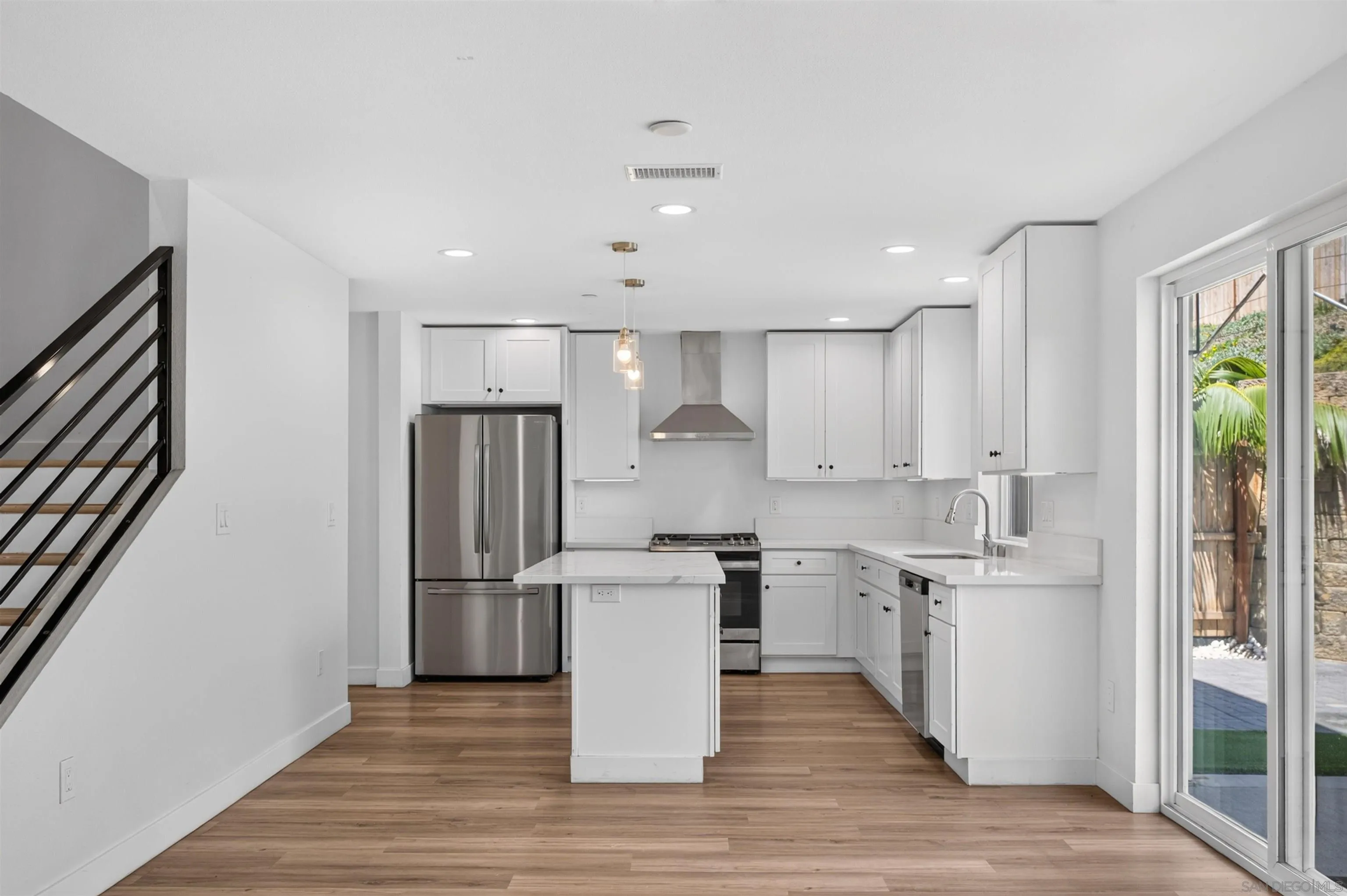 https://cdn.realtyfeed.com/cdn/127/260019426/181ddea71cca0321906ab5485726f77a.webp