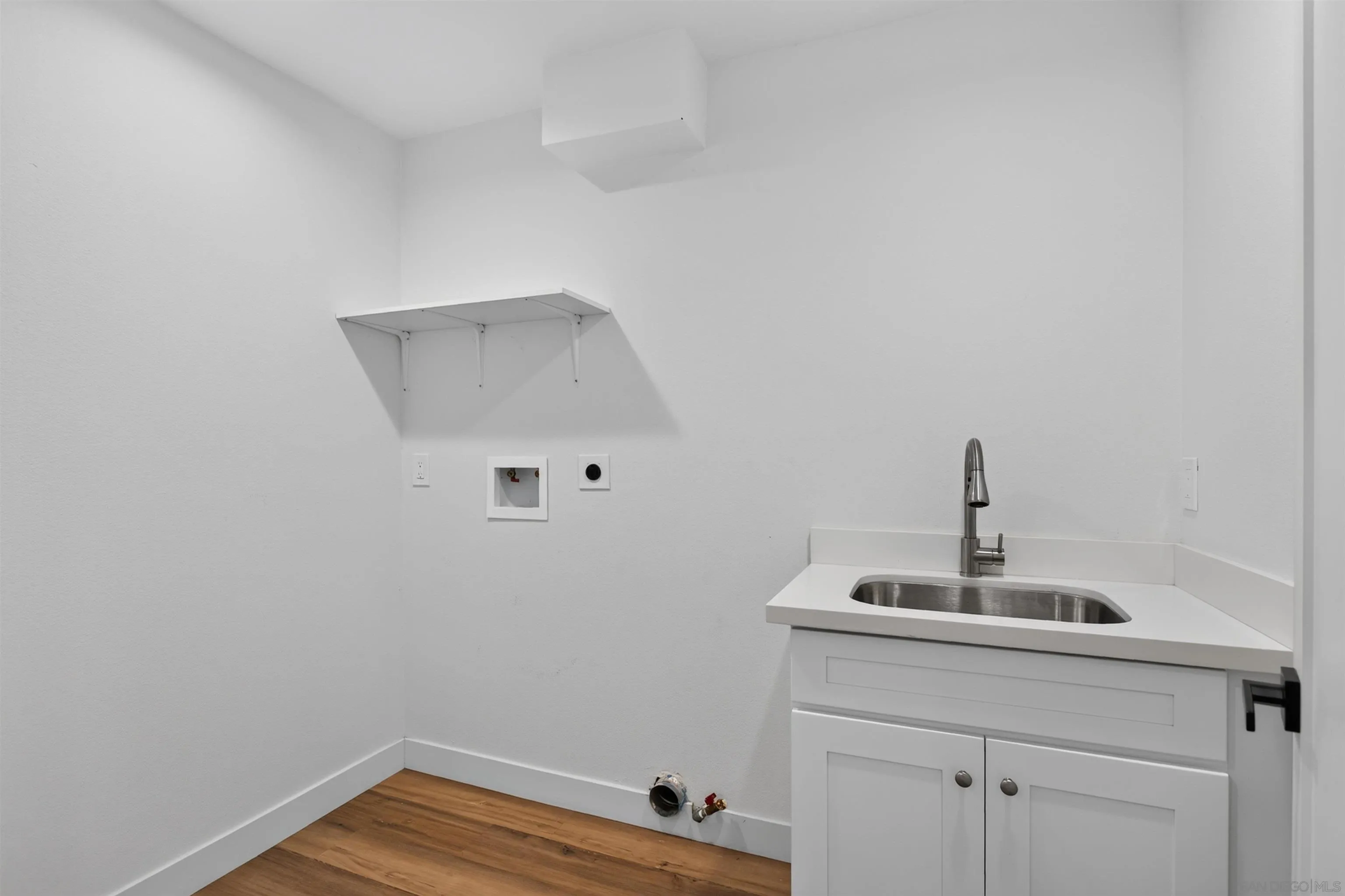 https://cdn.realtyfeed.com/cdn/127/260019426/ae7bb6562daf3ada679c5d7cd54f854e.webp