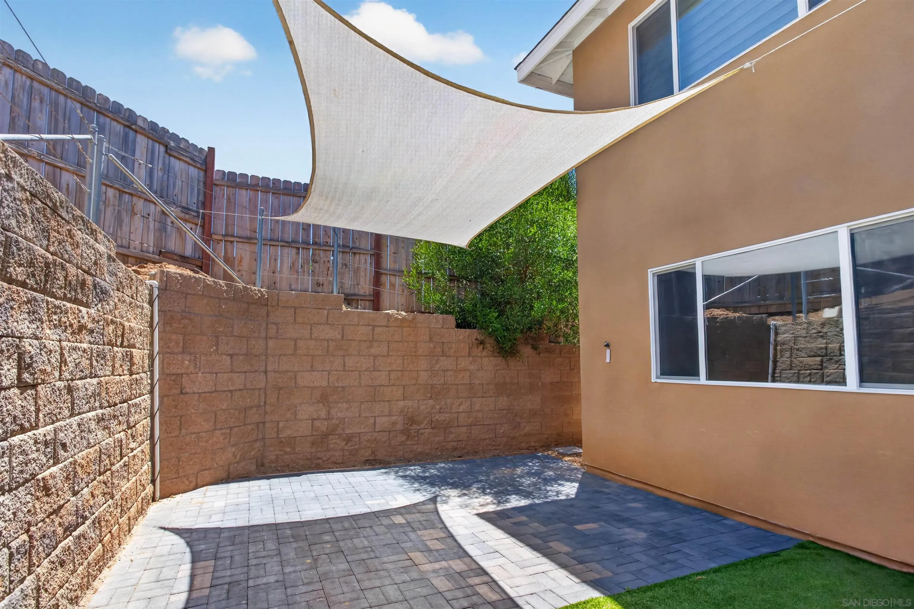 https://cdn.realtyfeed.com/cdn/127/260019426/b9a89a66939e6d298a0c1322d94cbeae.webp