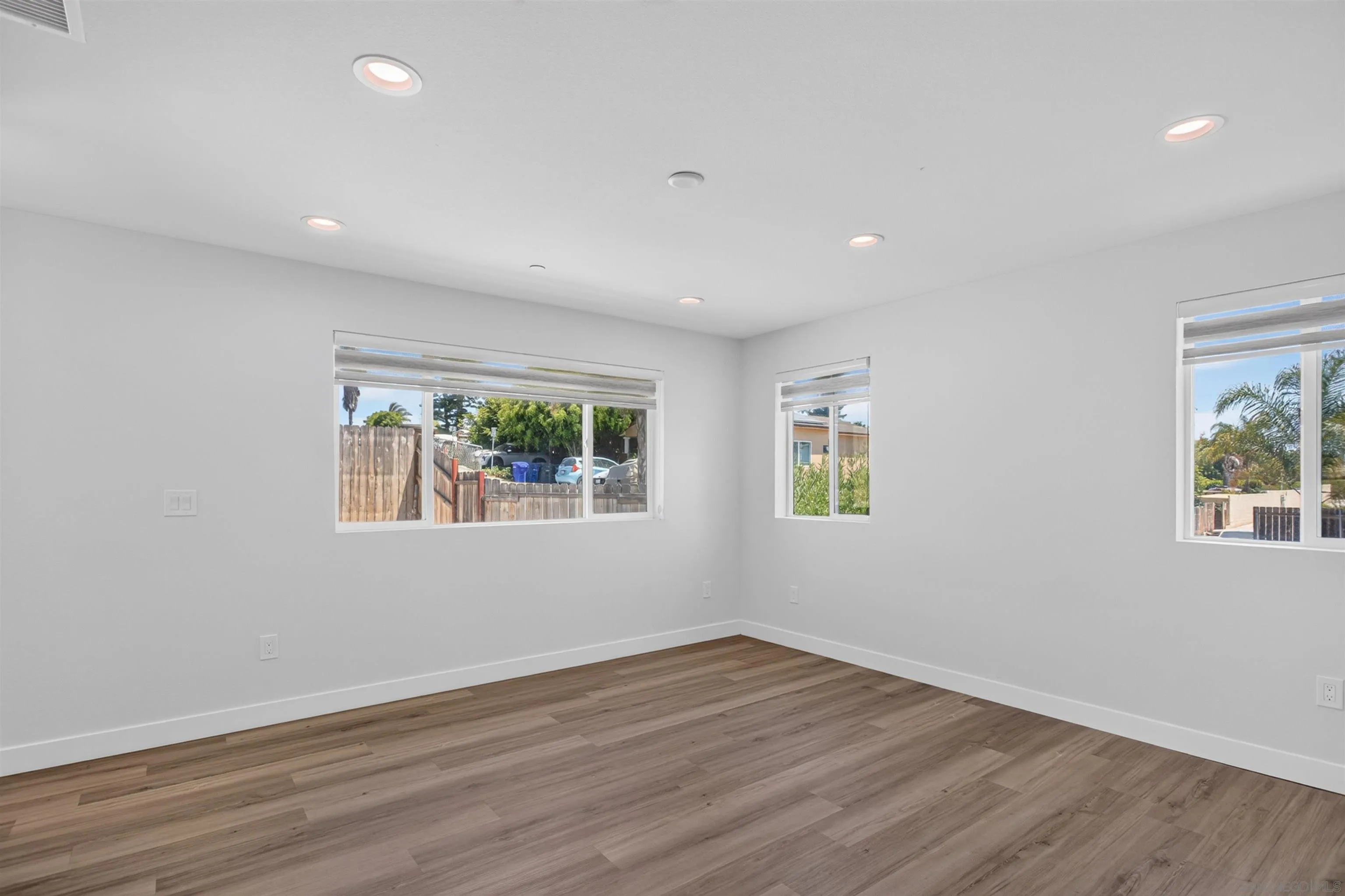 https://cdn.realtyfeed.com/cdn/127/260019426/f23a84e28149b79285d905c35af2a13a.webp
