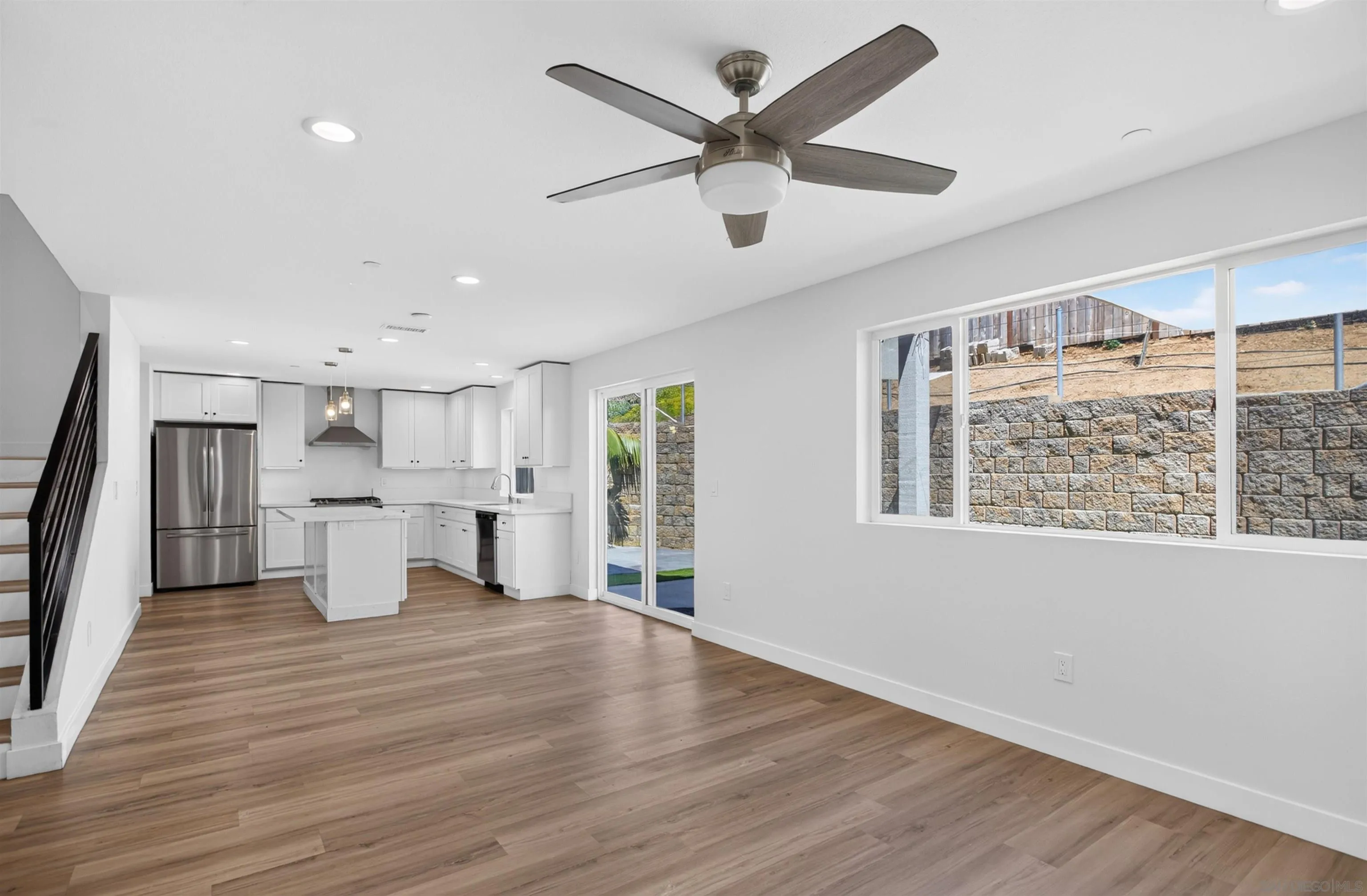 https://cdn.realtyfeed.com/cdn/127/260019426/faf4b388f7d8235abac237c92c22bdf4.webp