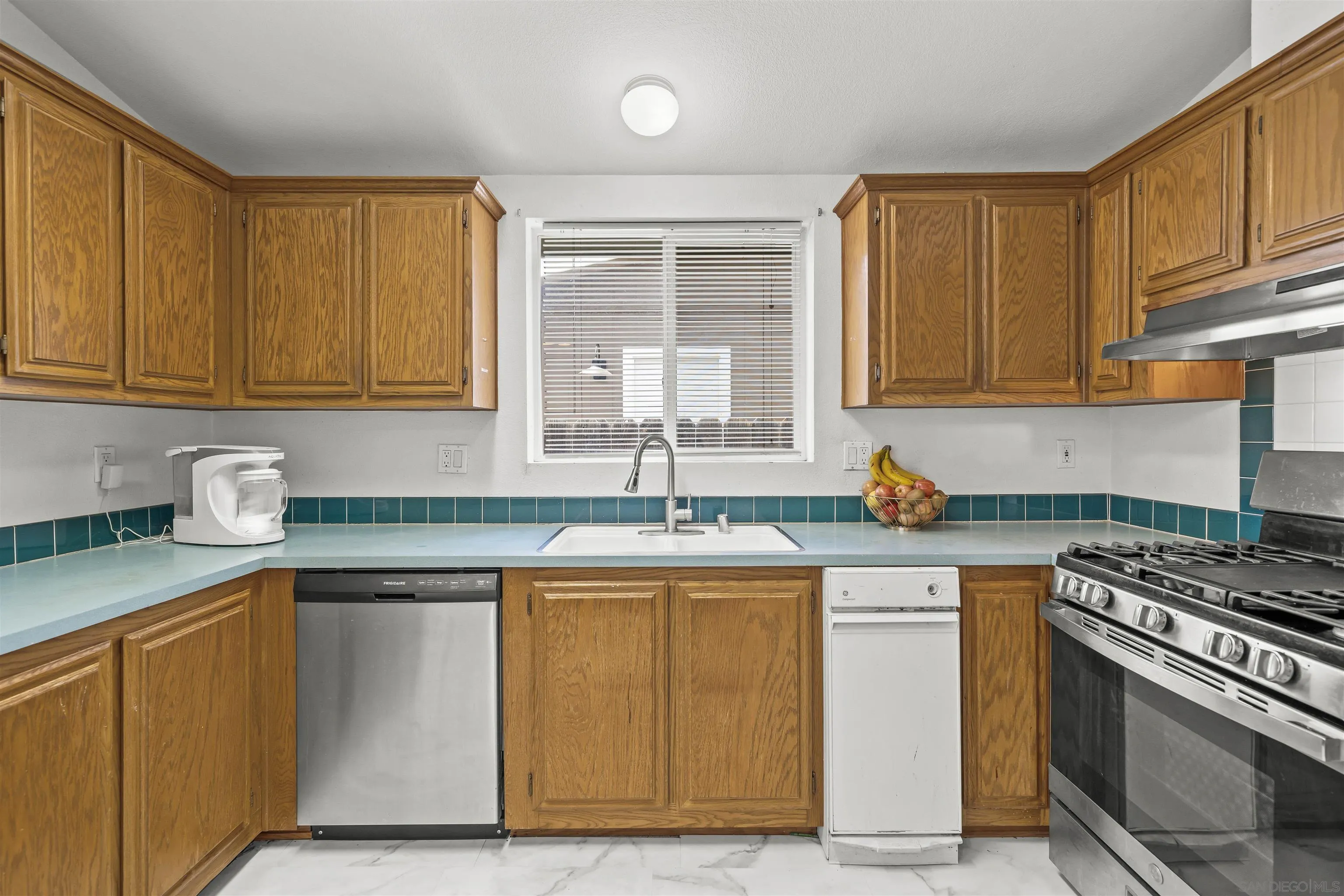 https://cdn.realtyfeed.com/cdn/127/260019427/56519f872ecc7c701197393bcbcb6aa1.webp