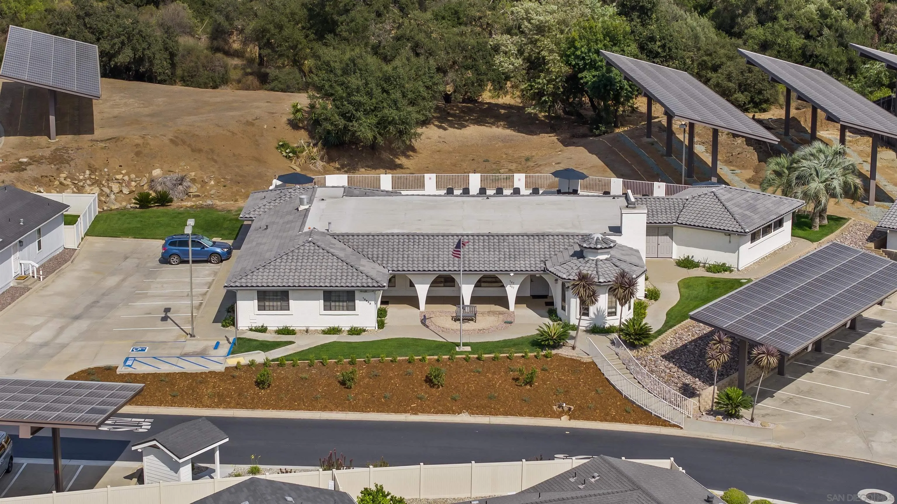 https://cdn.realtyfeed.com/cdn/127/260019427/d092e154f47cc2a41766d6617eaa98d7.webp