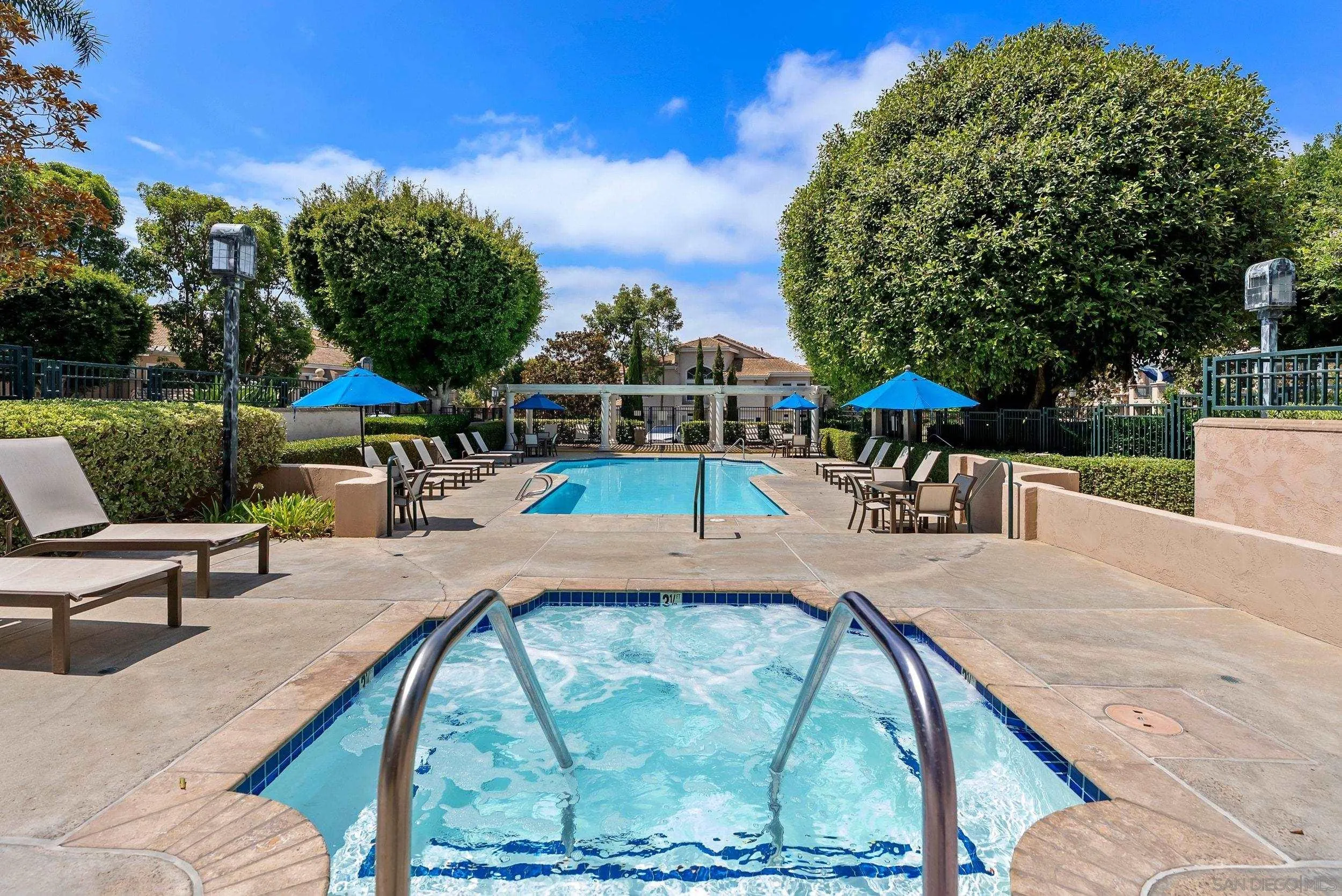 https://cdn.realtyfeed.com/cdn/127/260019430/16731dcaaa71b22b7c3d7b17e46d4677.webp