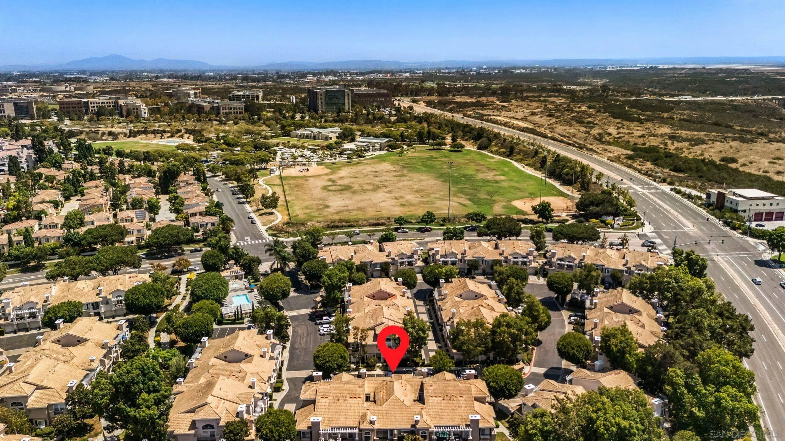 https://cdn.realtyfeed.com/cdn/127/260019430/5f6790c3f509c1ed5756933dcc5adcb3.webp