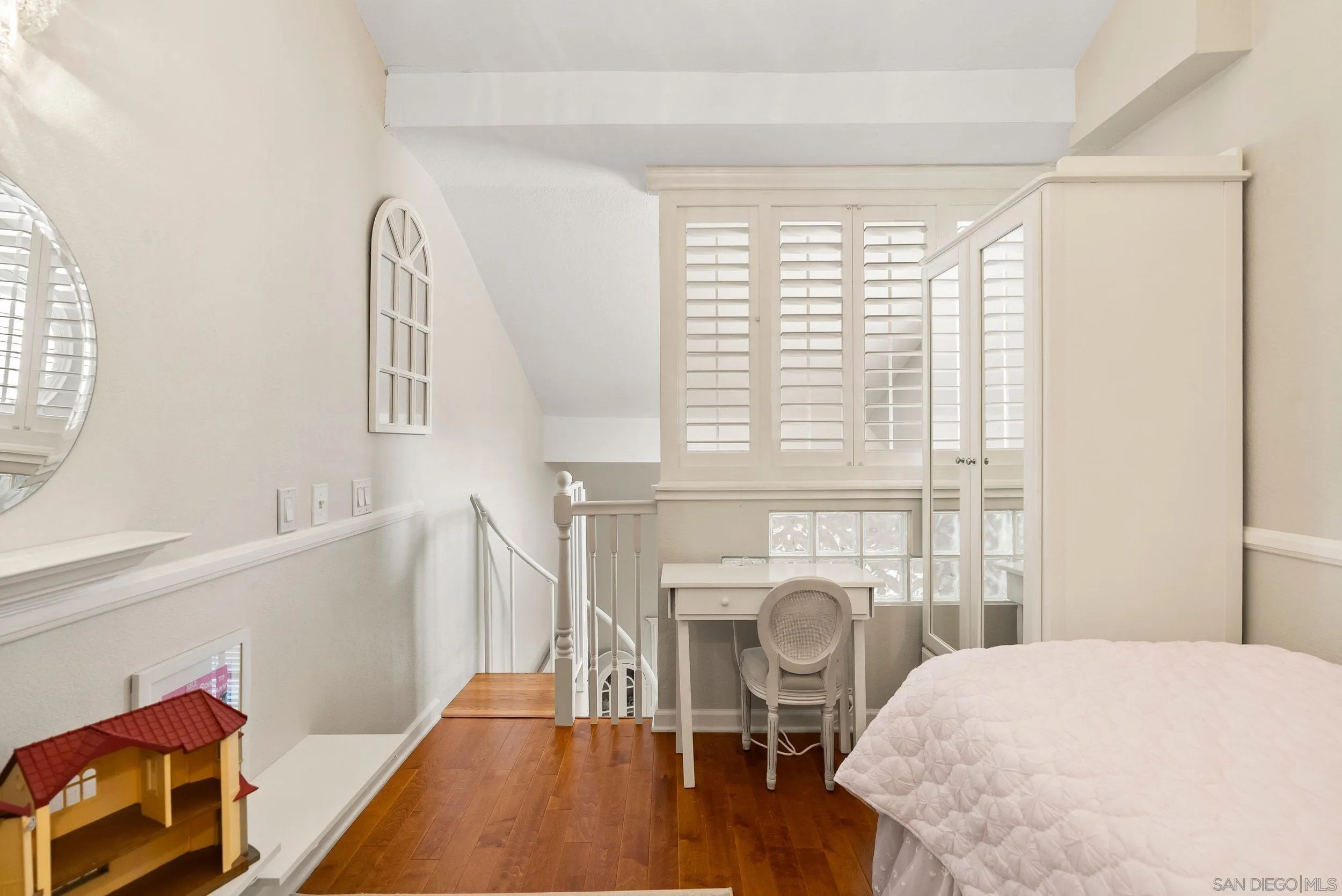 https://cdn.realtyfeed.com/cdn/127/260019430/f50f732cc4bd7c8b76f01604675bca89.webp