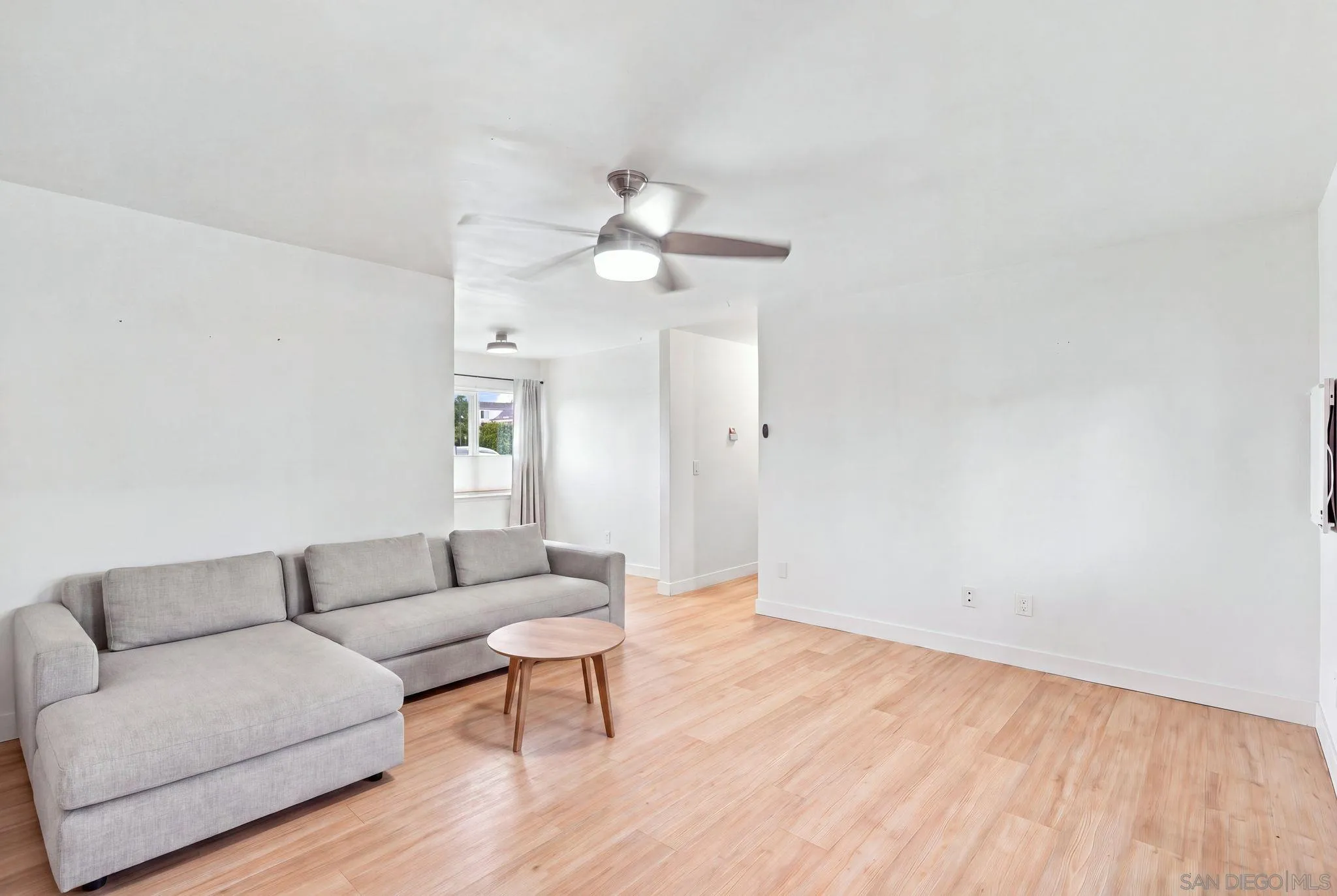 Photo #4: 260019431 Listing: Photo #4