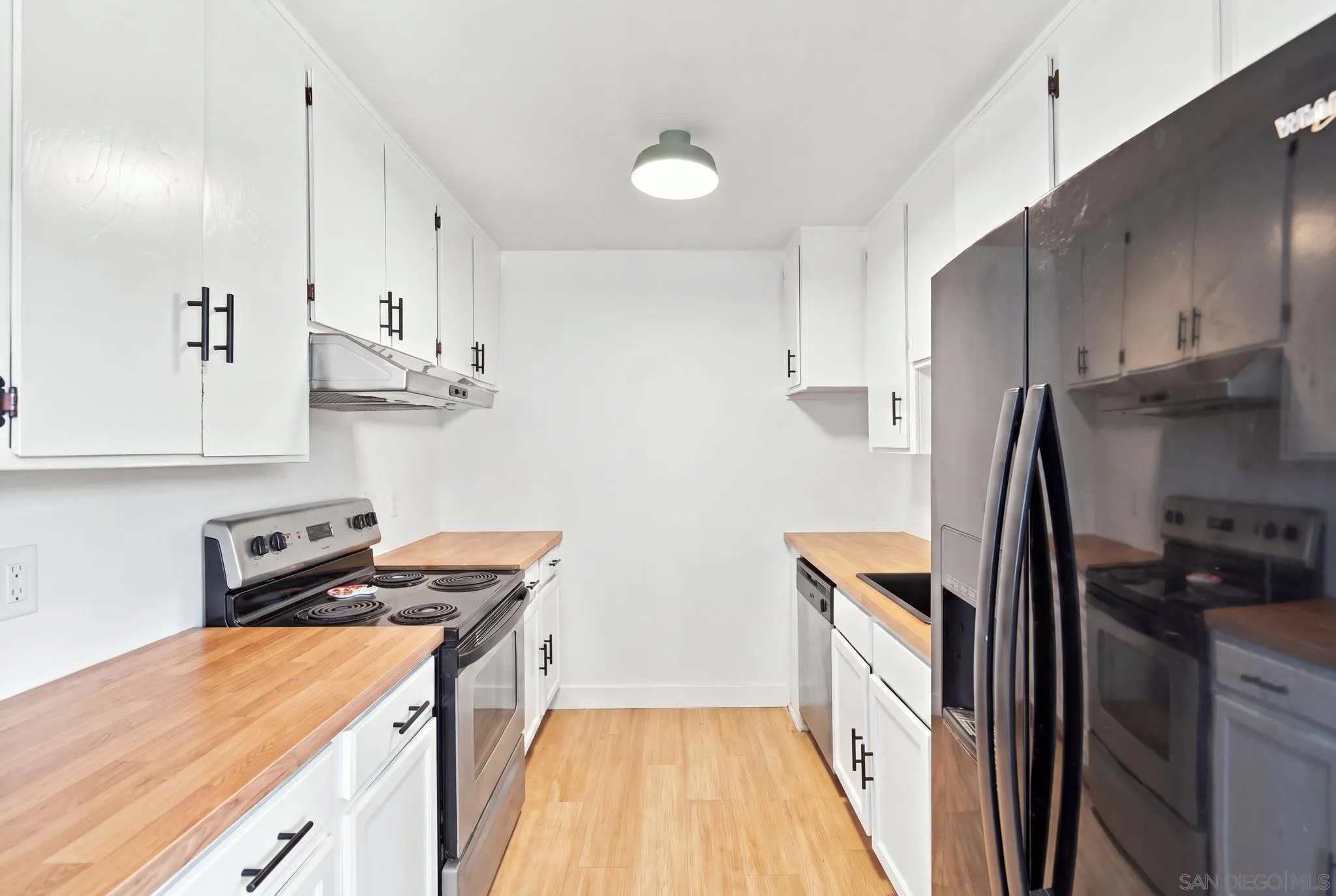 Photo #9: 260019431 Listing: Photo #9