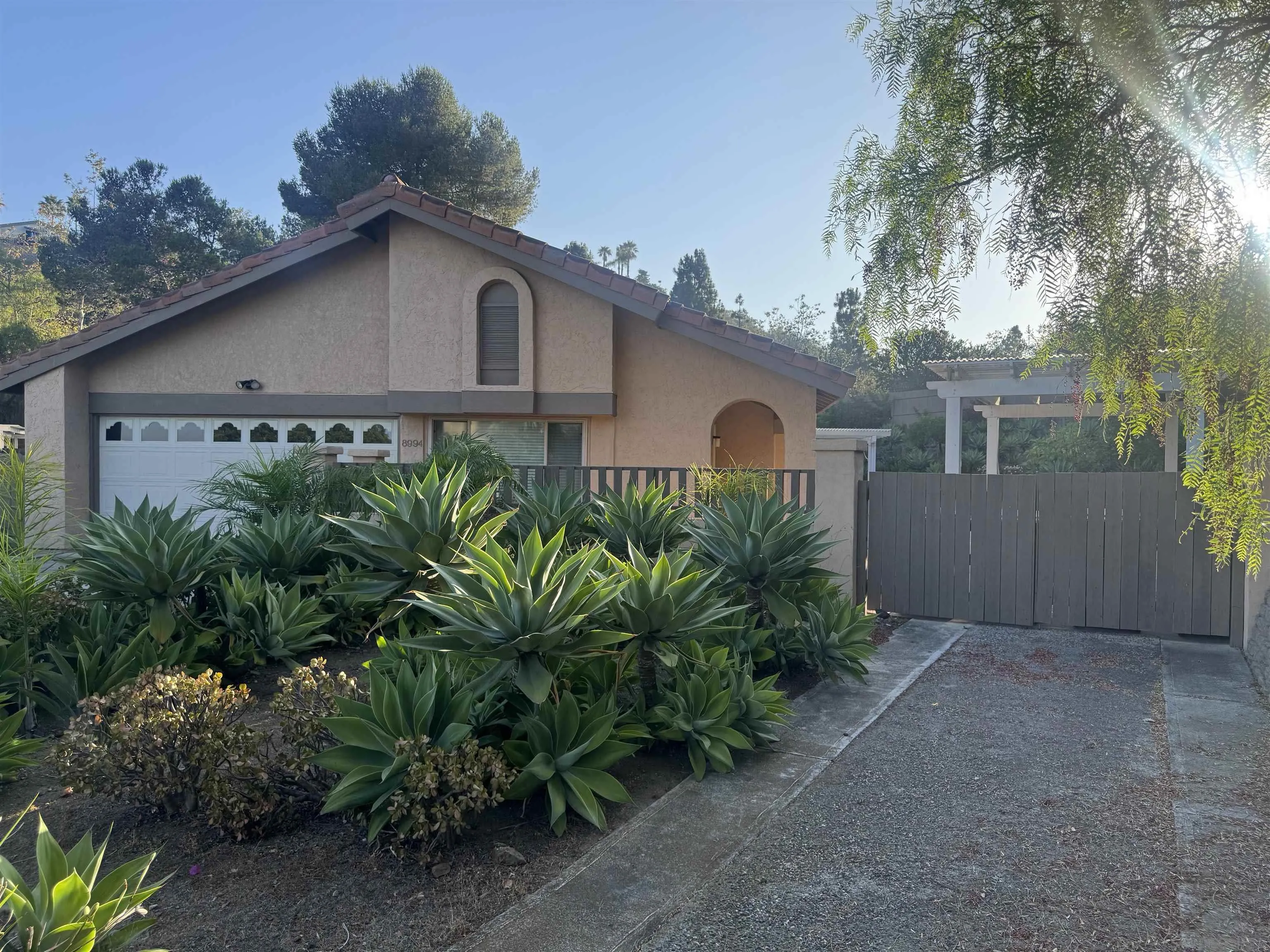 https://cdn.realtyfeed.com/cdn/127/260019432/f20acc764f5d7decce69b098397e5b2b.webp