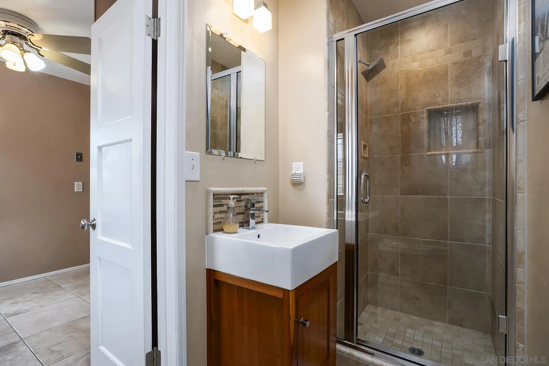https://cdn.realtyfeed.com/cdn/127/260019433/09dcac6190553f17bf1ce6d7d08d6303.webp