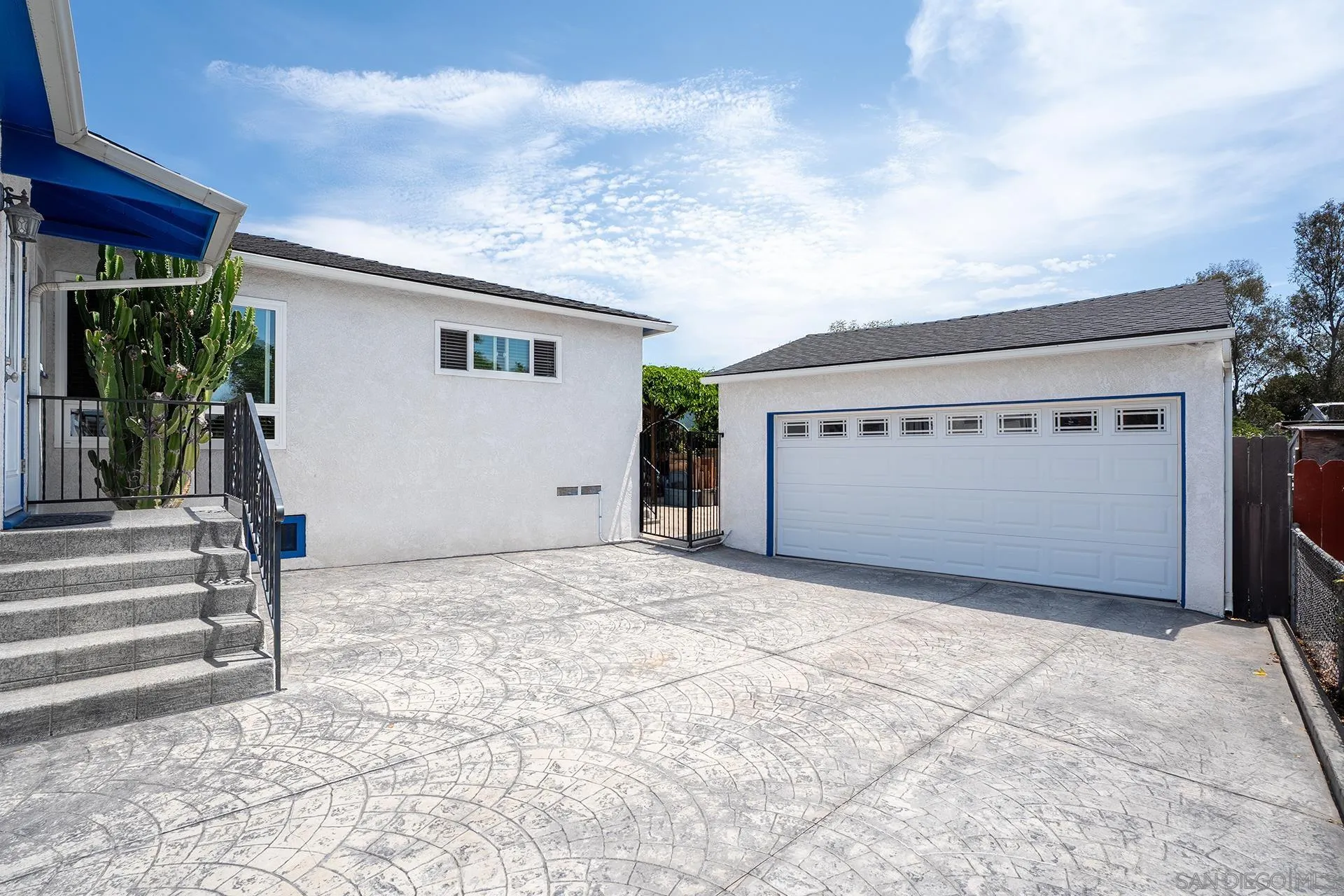 https://cdn.realtyfeed.com/cdn/127/260019433/1cfa88389f02b216a71d190b4cdef608.webp