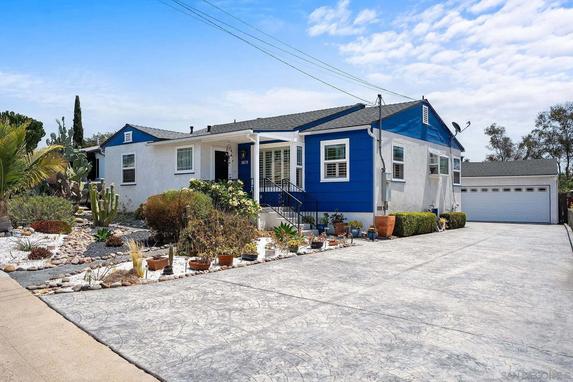 https://cdn.realtyfeed.com/cdn/127/260019433/8f97e58e39ec30b0dfcb5b7cea381323.webp