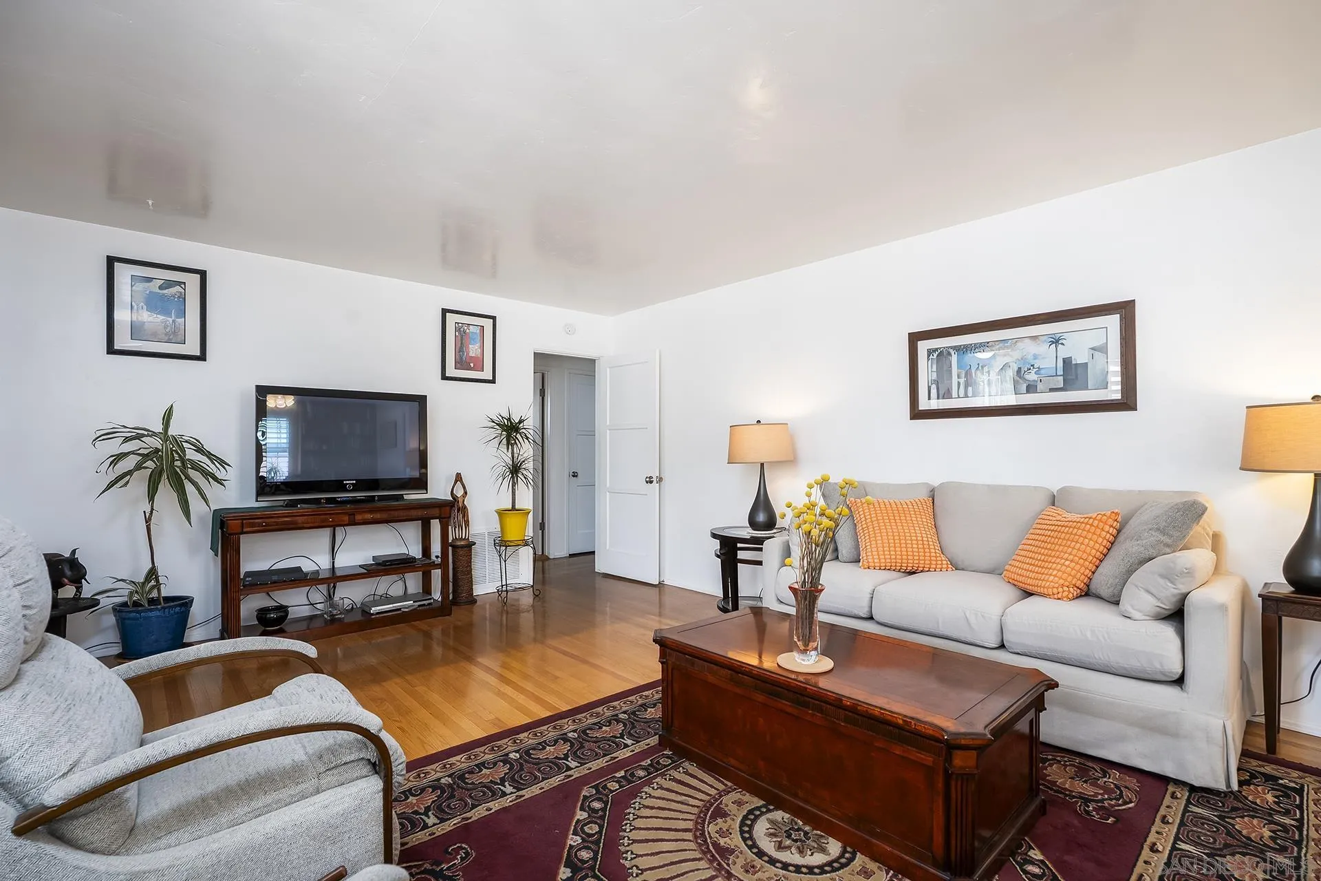 https://cdn.realtyfeed.com/cdn/127/260019433/9ea652bc87dce4e46215fb55d8c8b467.webp