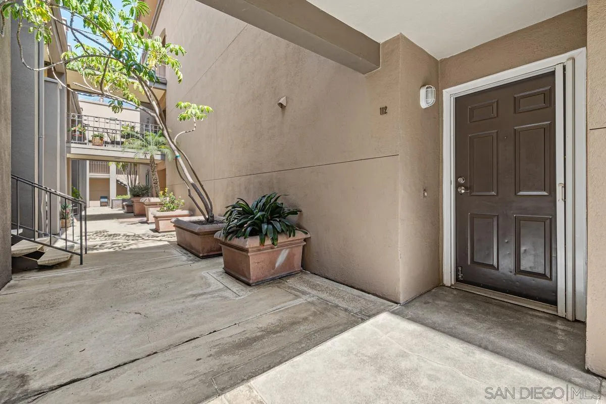 Photo #4: 260019436 Listing: Photo #4