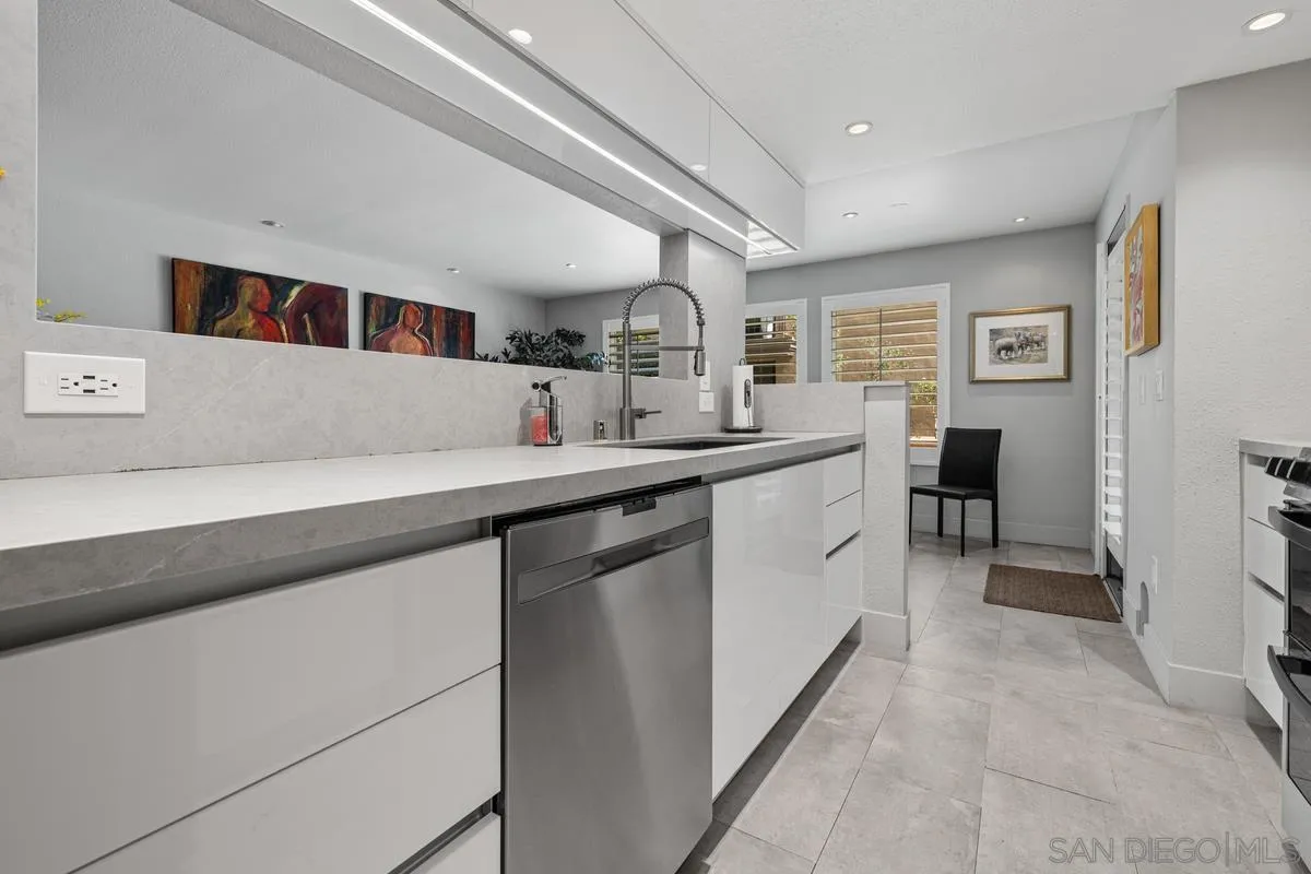 Photo #11: 260019436 Listing: Photo #11