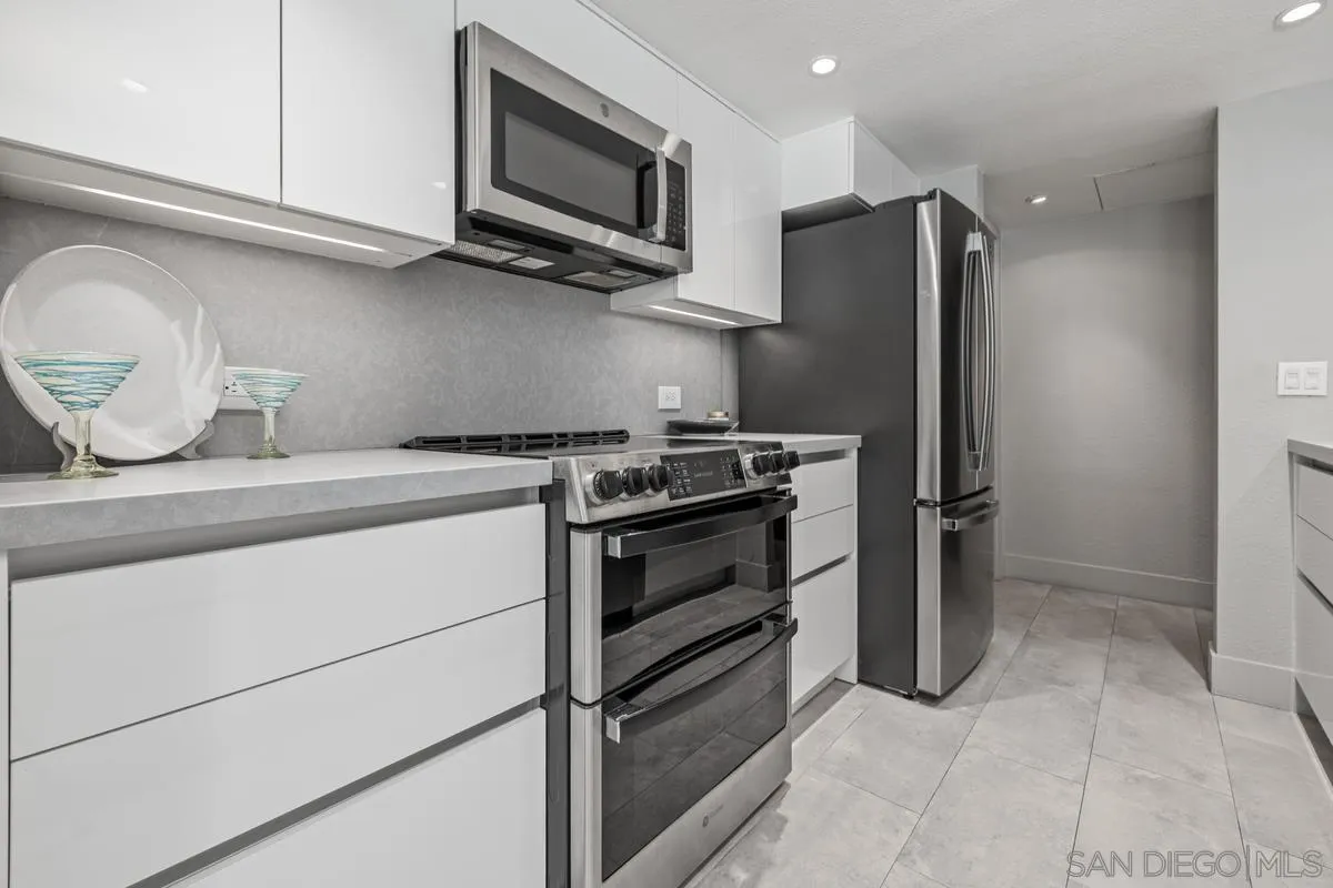 Photo #12: 260019436 Listing: Photo #12