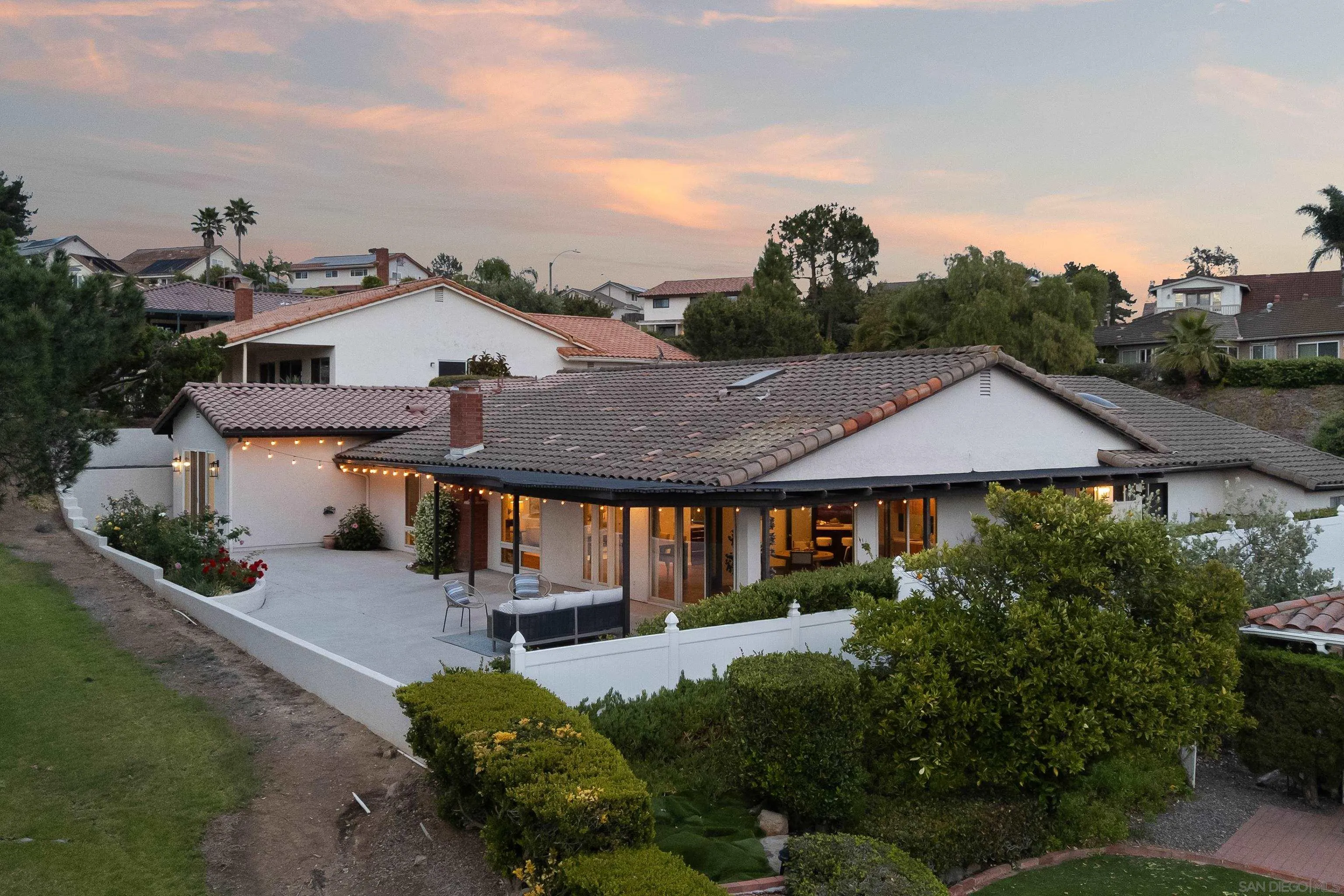 https://cdn.realtyfeed.com/cdn/127/260019438/68438b080545005e4449e5efa8d066d2.webp
