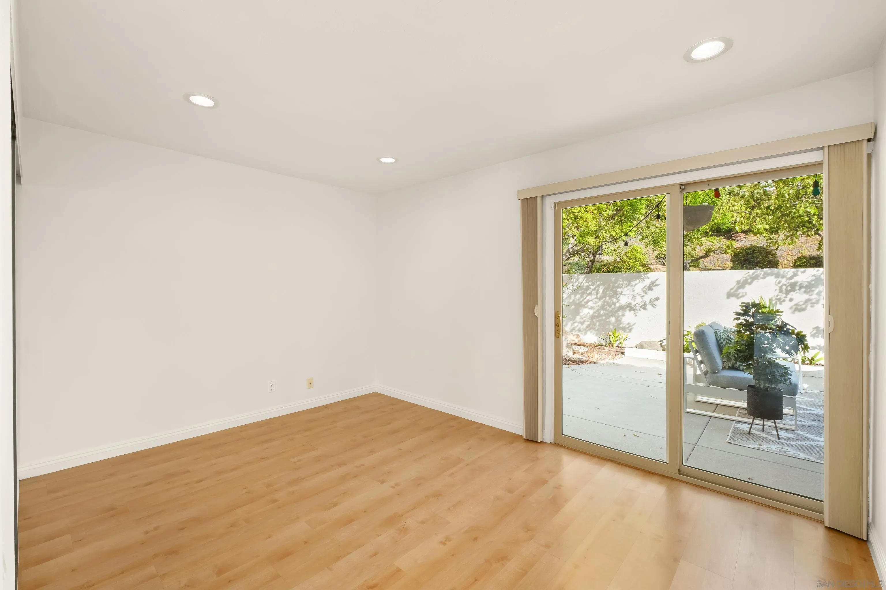 https://cdn.realtyfeed.com/cdn/127/260019438/75f7e78c444ba0416985ca3dea72b417.webp