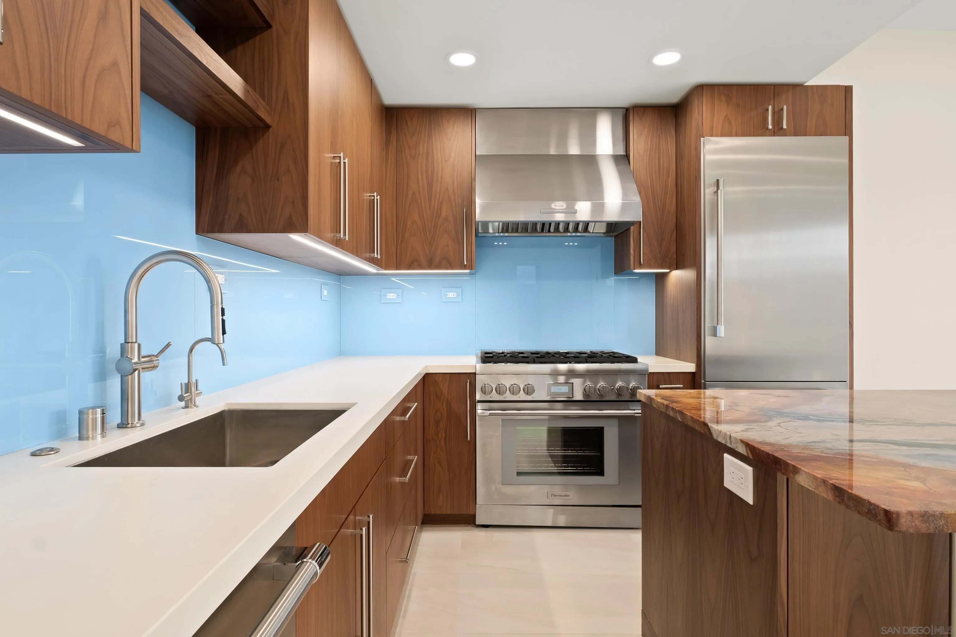 https://cdn.realtyfeed.com/cdn/127/260019438/d3659992cb58a33409a411420629cfba.webp