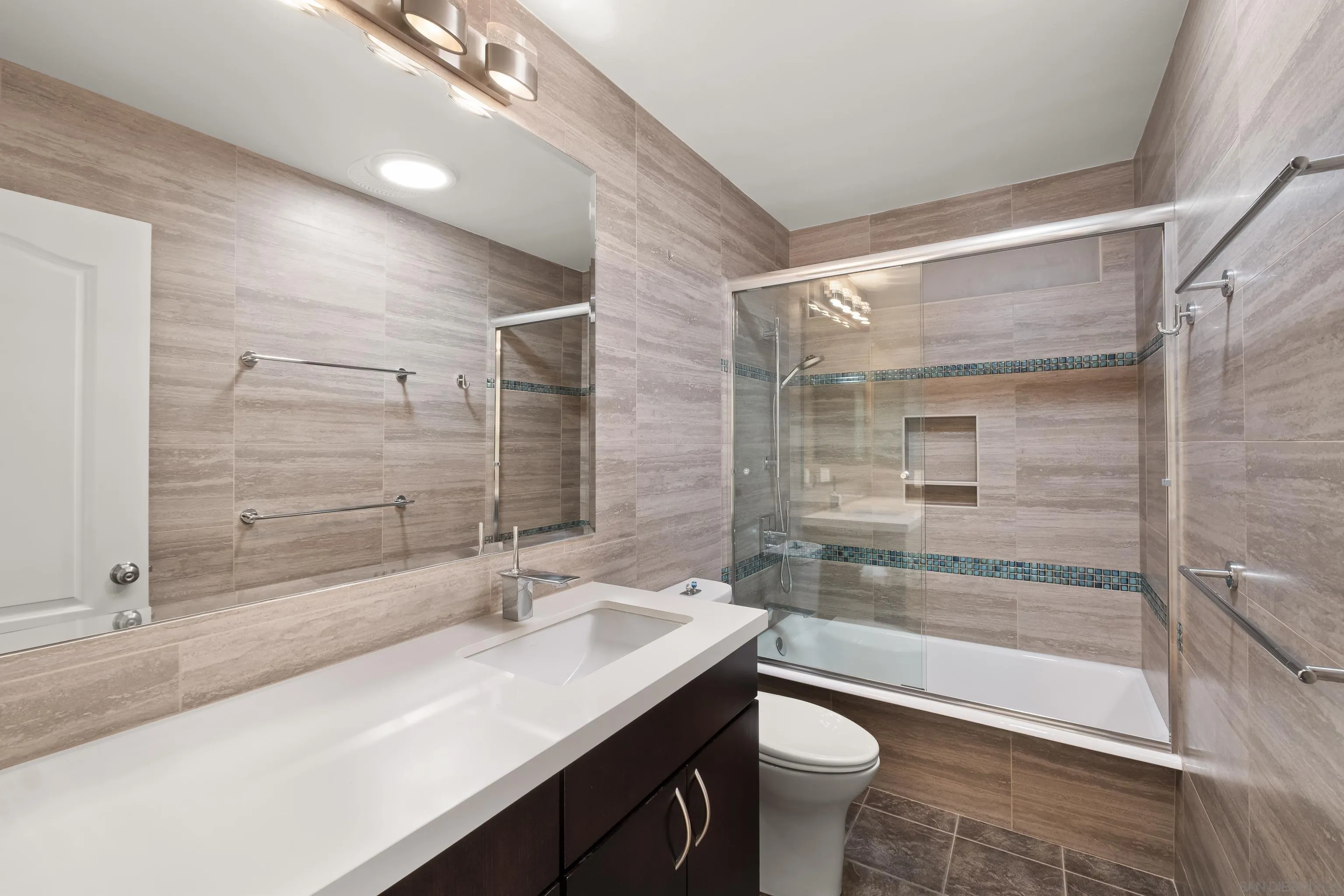 https://cdn.realtyfeed.com/cdn/127/260019438/d3cd2257f63d675ca785ef8c8f1f233b.webp