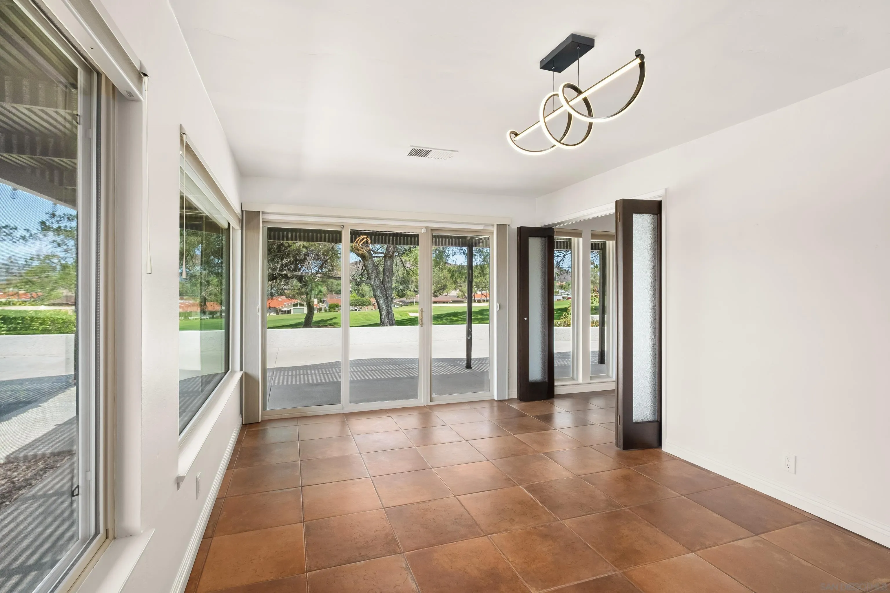 https://cdn.realtyfeed.com/cdn/127/260019438/efc0414d795c1e625d97a539b6ef1c57.webp