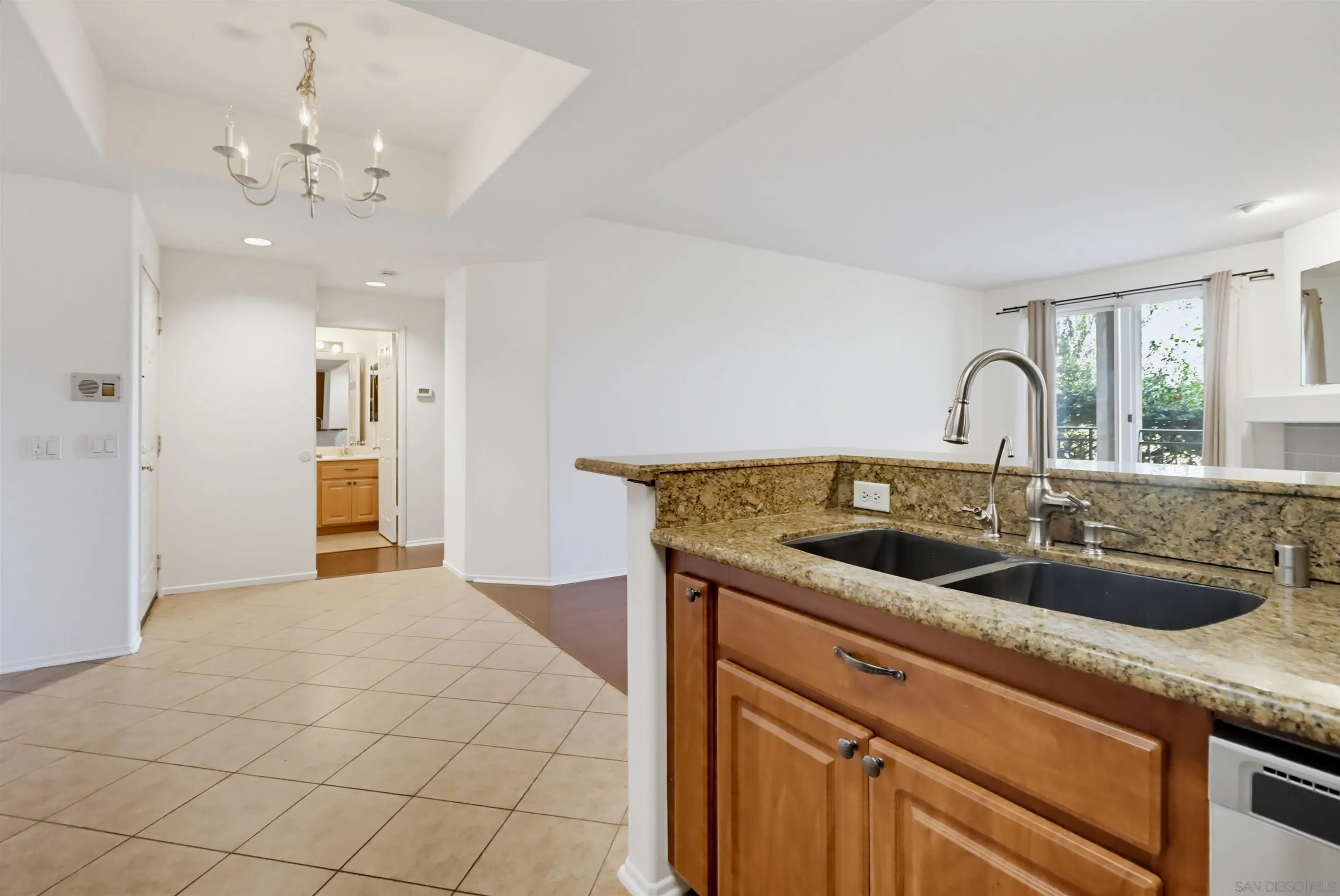 Photo #5: 260019443 Listing: Photo #5