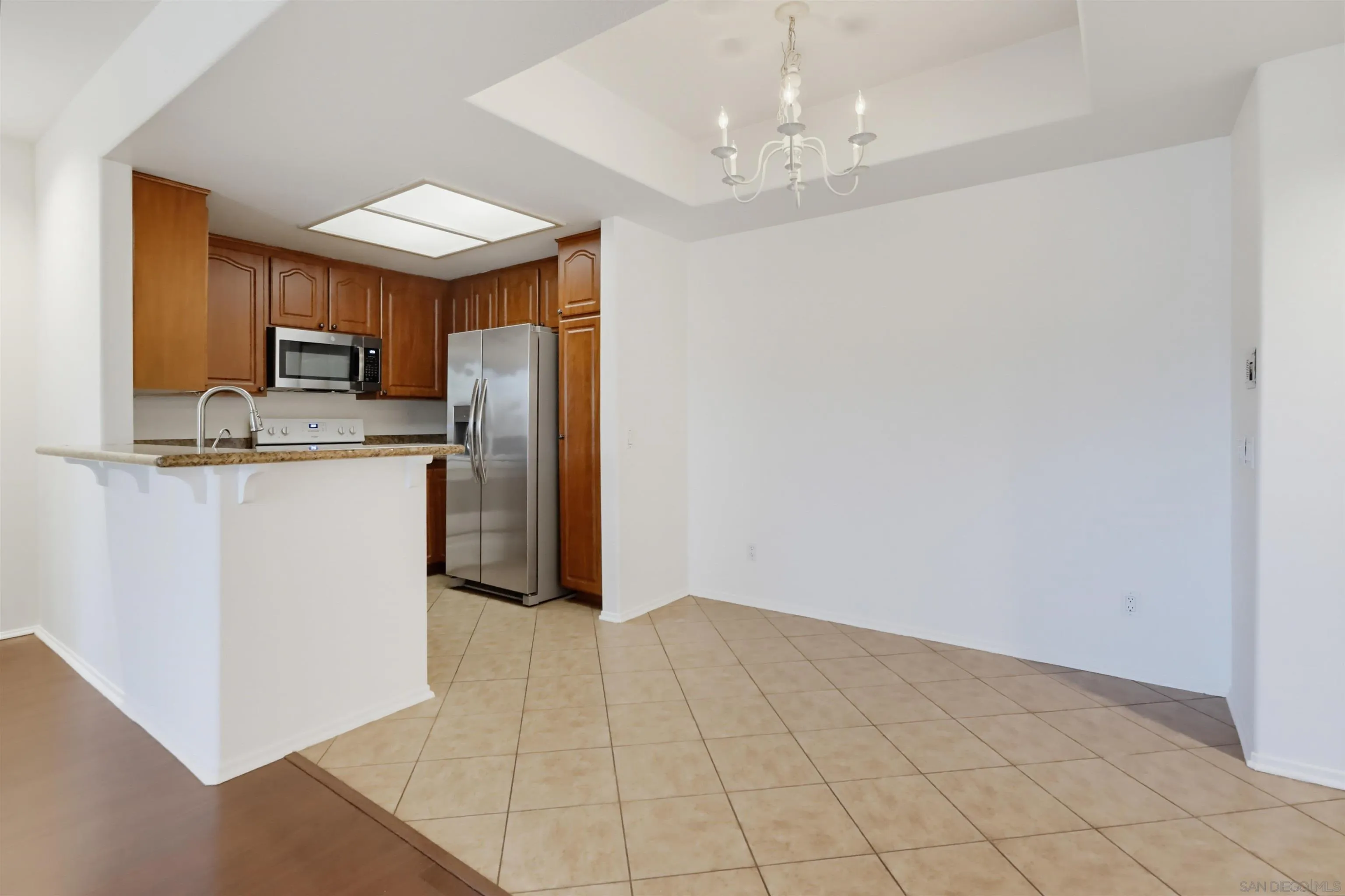 Photo #6: 260019443 Listing: Photo #6