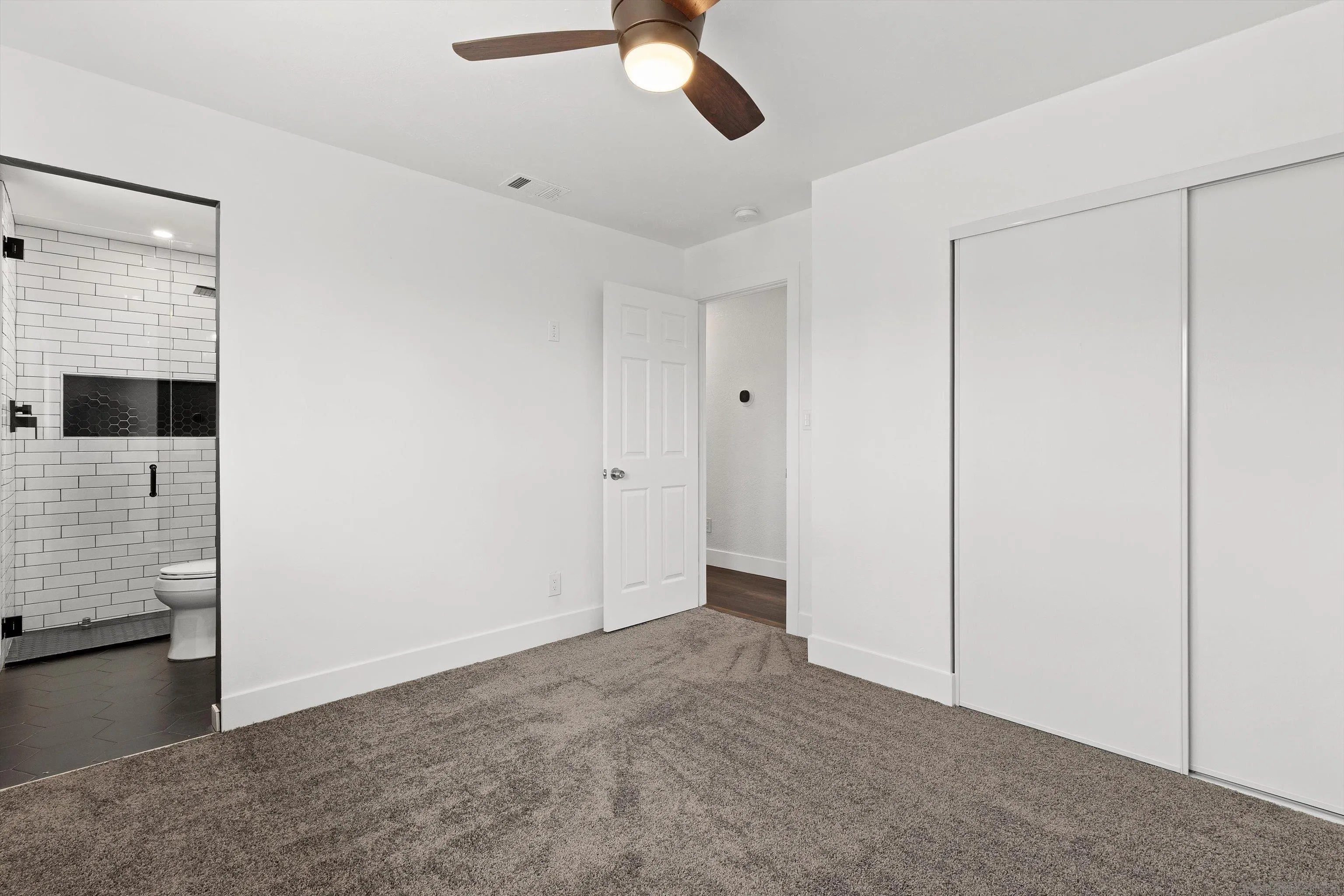 https://cdn.realtyfeed.com/cdn/127/260019444/2b1b9a6140be46fccff5cd9e1d7b7ca5.webp
