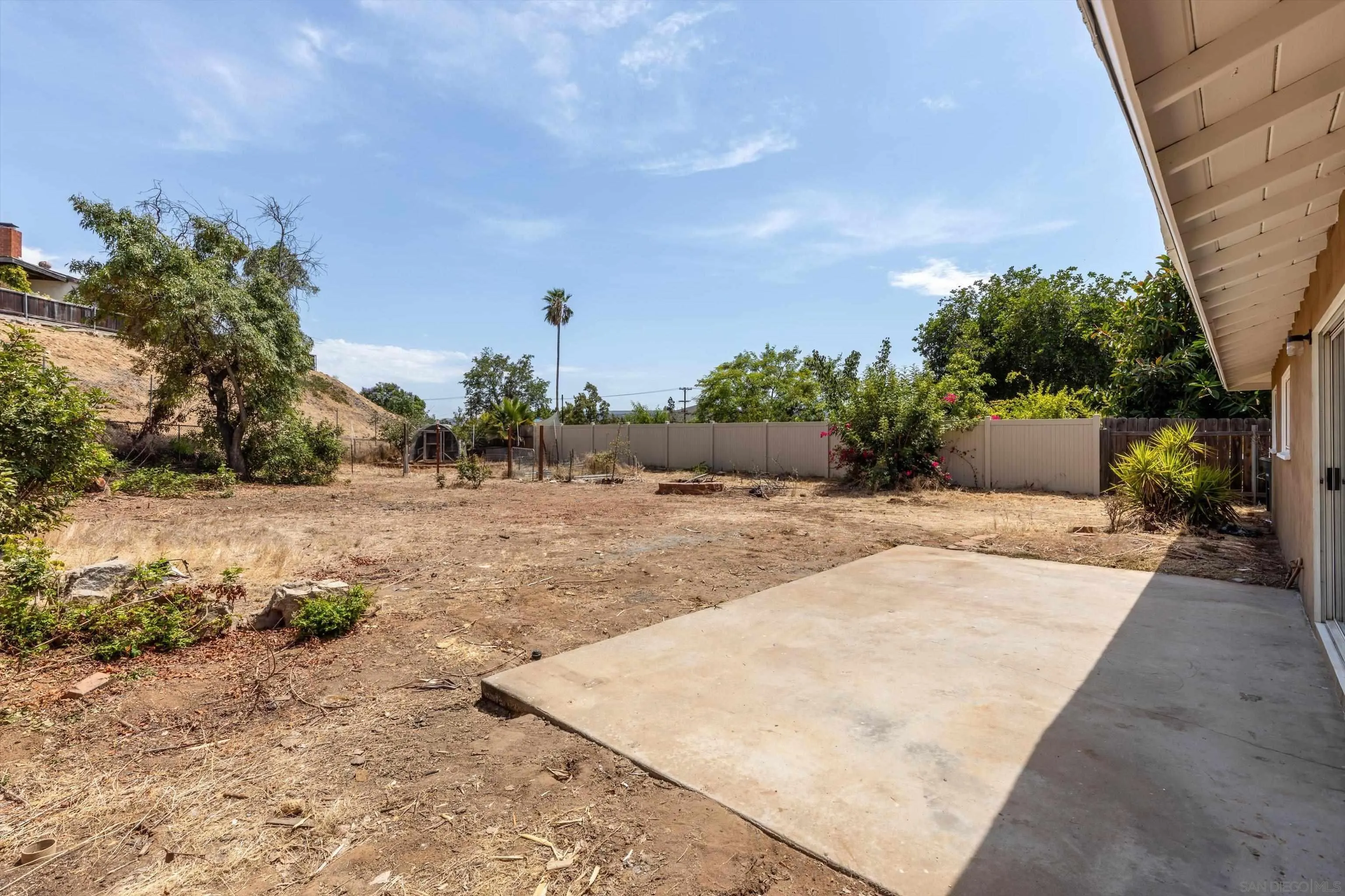 https://cdn.realtyfeed.com/cdn/127/260019444/584f7bd64b7d8e88ed3967916fb27736.webp