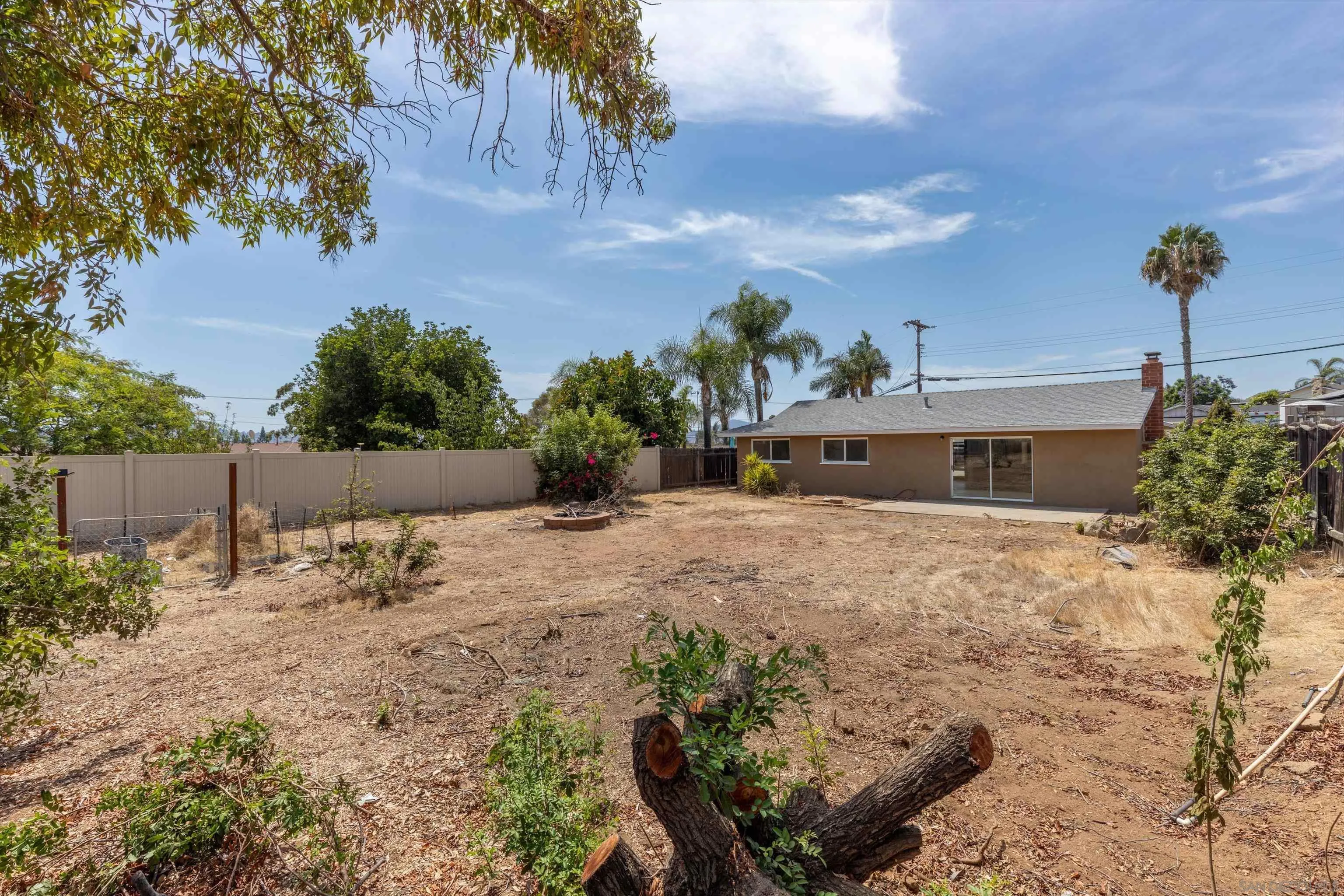 https://cdn.realtyfeed.com/cdn/127/260019444/fad1dff9641e48cced364a77c93b786a.webp