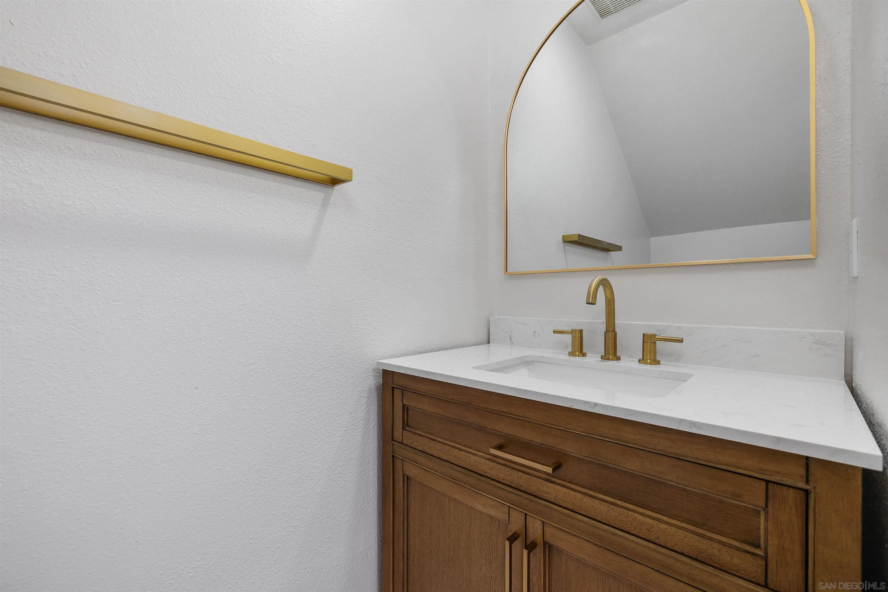 Photo #11: 260019445 Listing: Photo #11