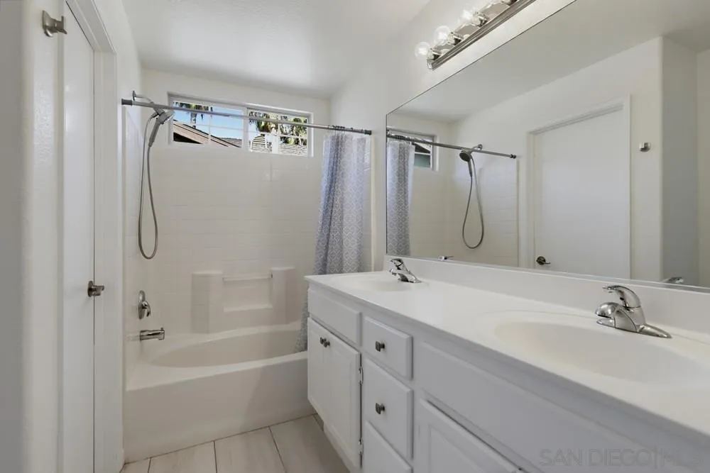 2062 Azure Unit 8, CHULA VISTA, CA 91915 - Photo 5 of 35, Chula Vista, CA