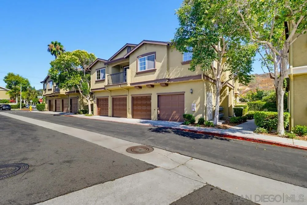2062 Azure Unit 8, CHULA VISTA, CA 91915 - Photo 2 of 35, Chula Vista, CA
