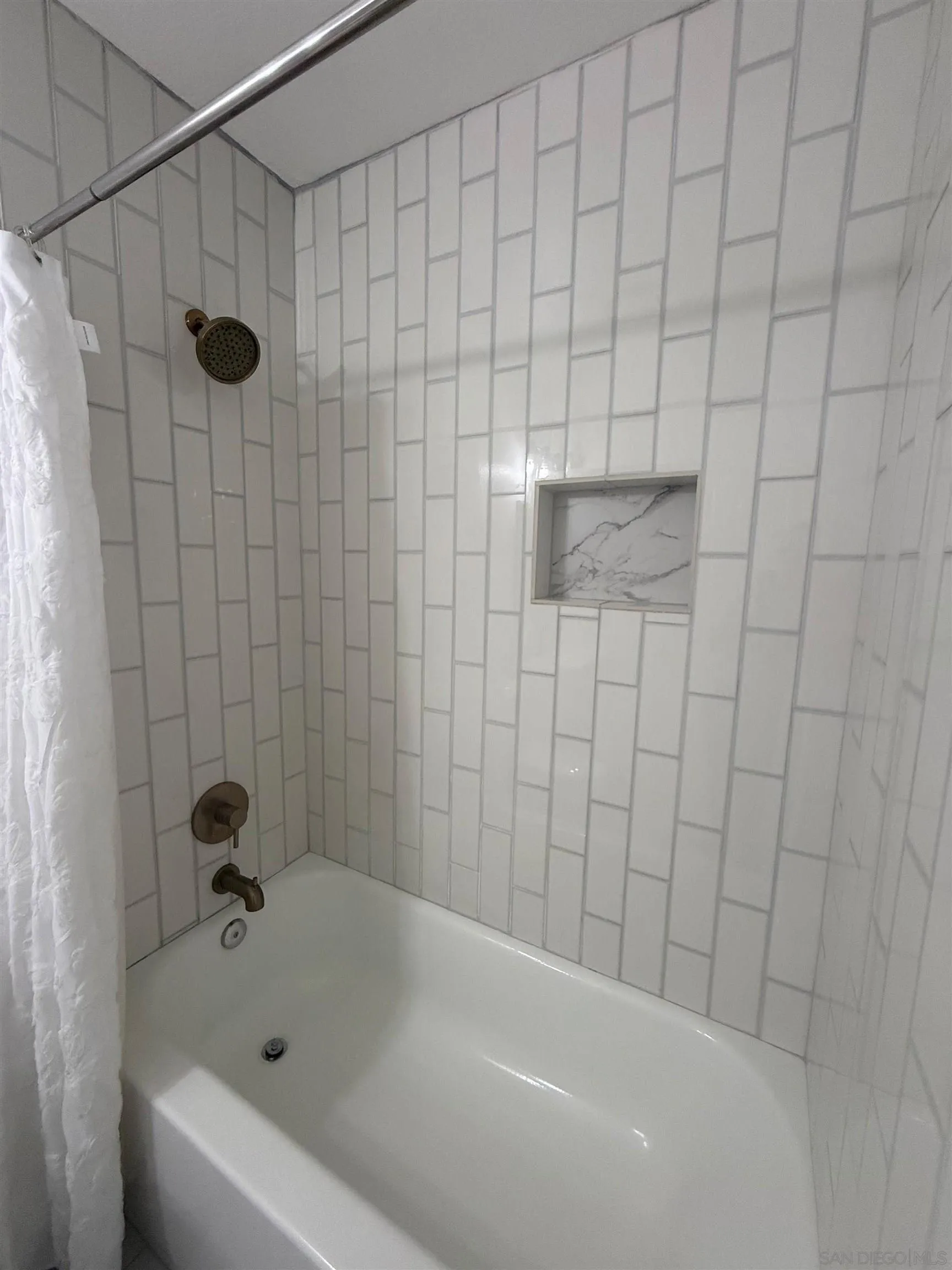 Photo #19: 260019449 Listing: Photo #19