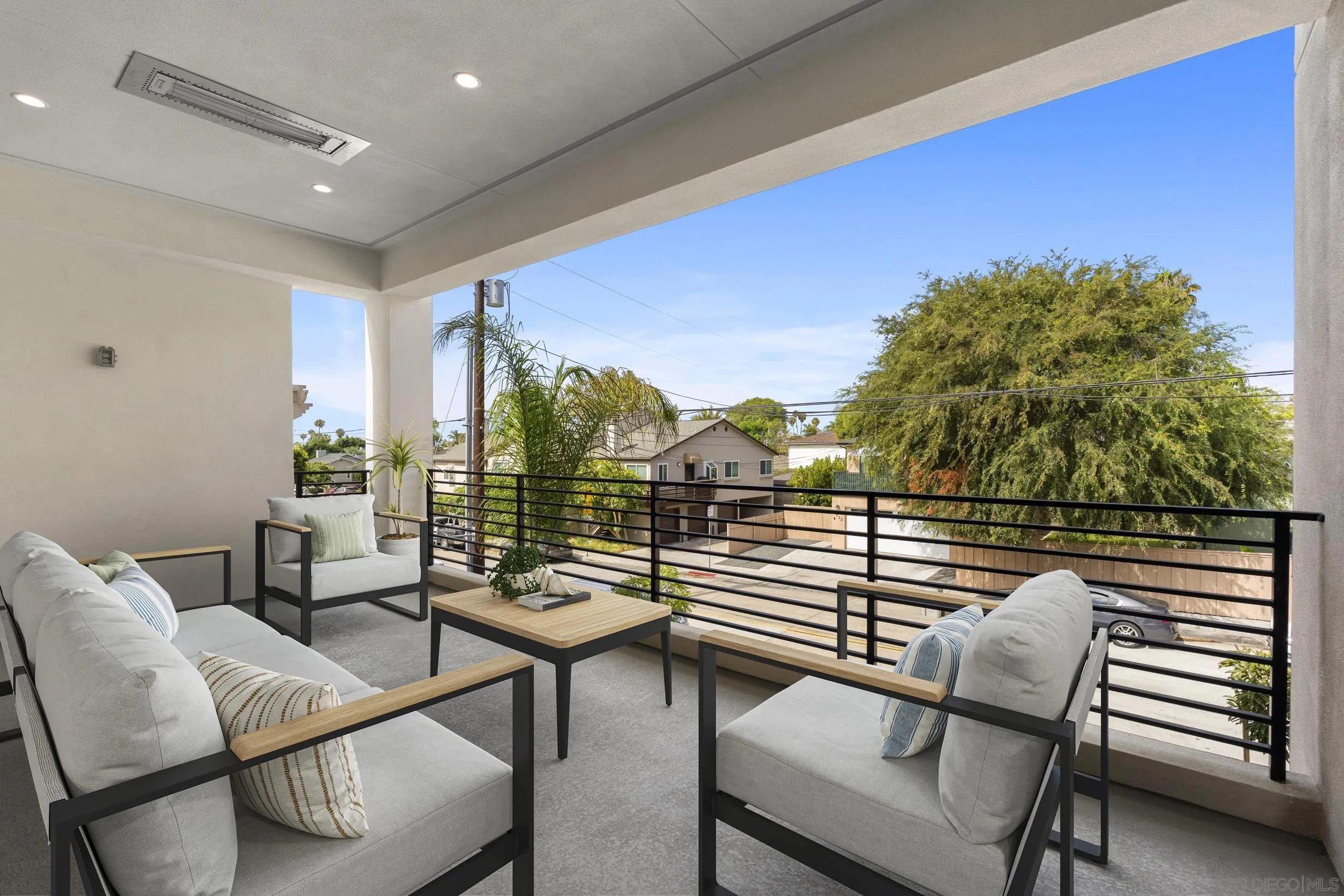 https://cdn.realtyfeed.com/cdn/127/260019450/2118d28f936eba2367d6810448b16903.webp
