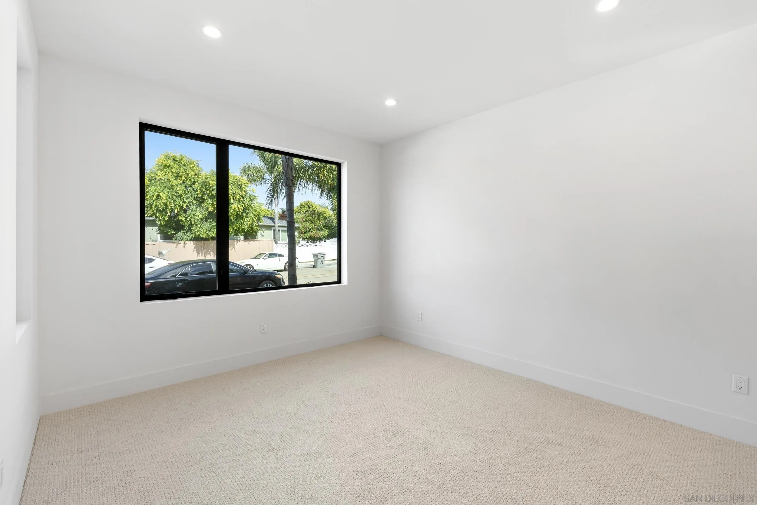 https://cdn.realtyfeed.com/cdn/127/260019450/4c8f3b8312abb47726c22a4a2bd23ded.webp